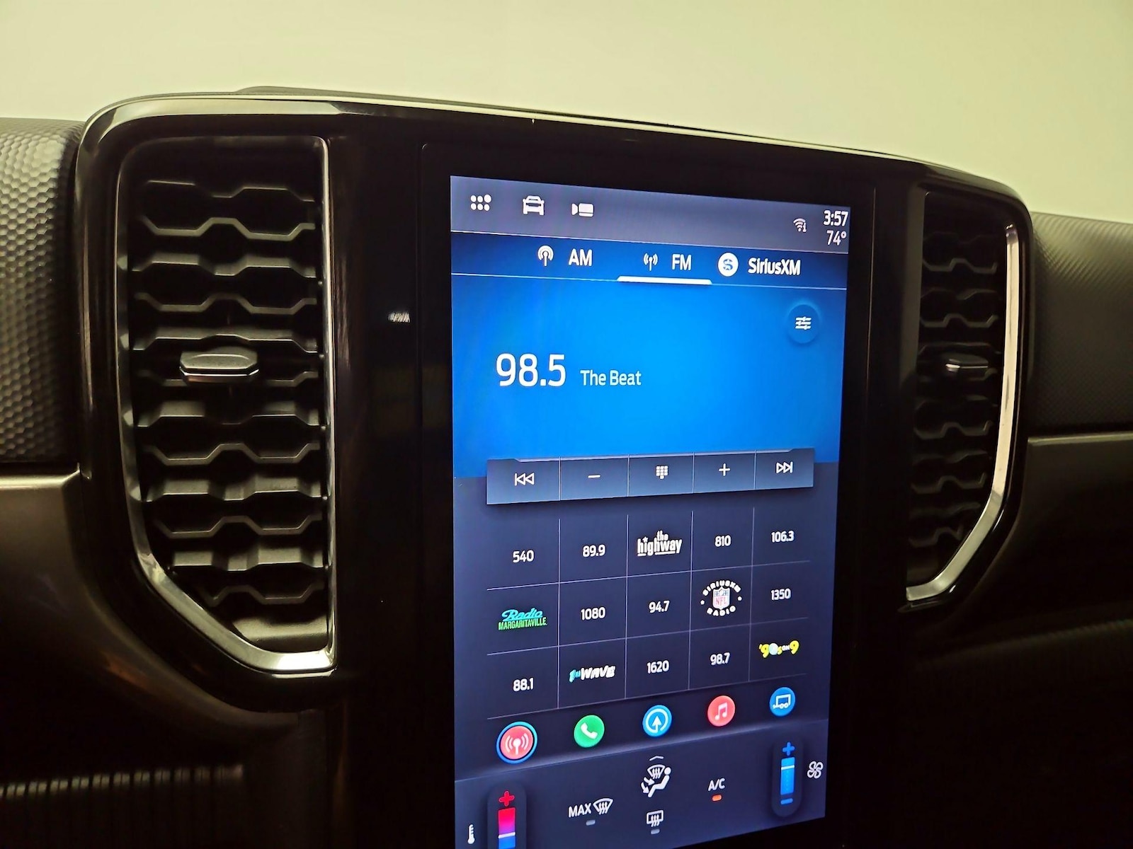 2025 Ford Ranger XLT - Photo 17