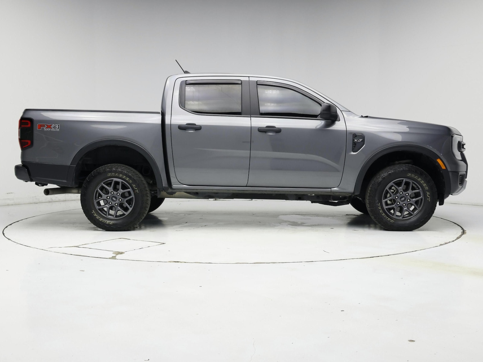 2025 Ford Ranger XLT - Photo 8