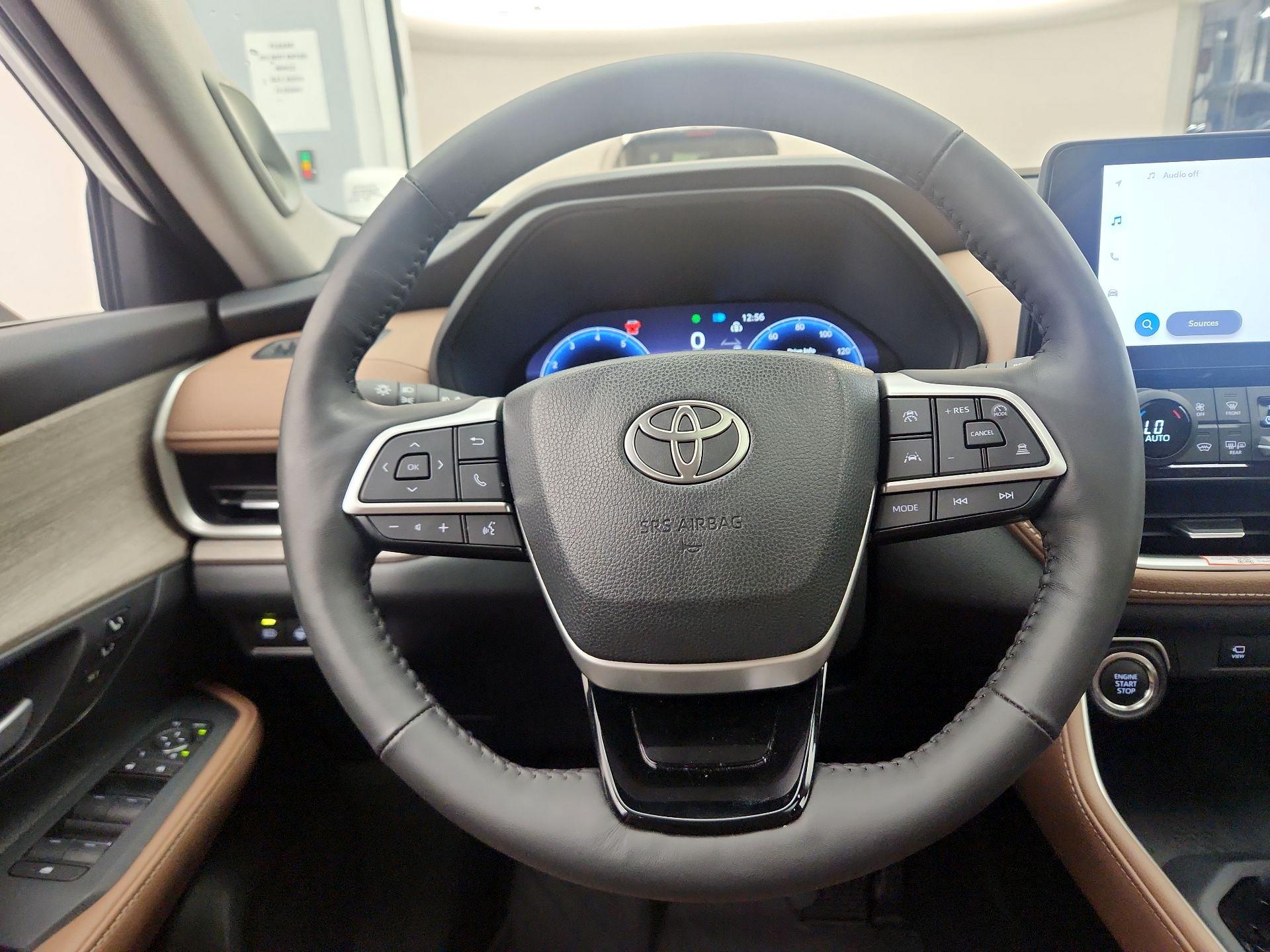 Thumbnail: 2025 Toyota Grand Highlander - 10