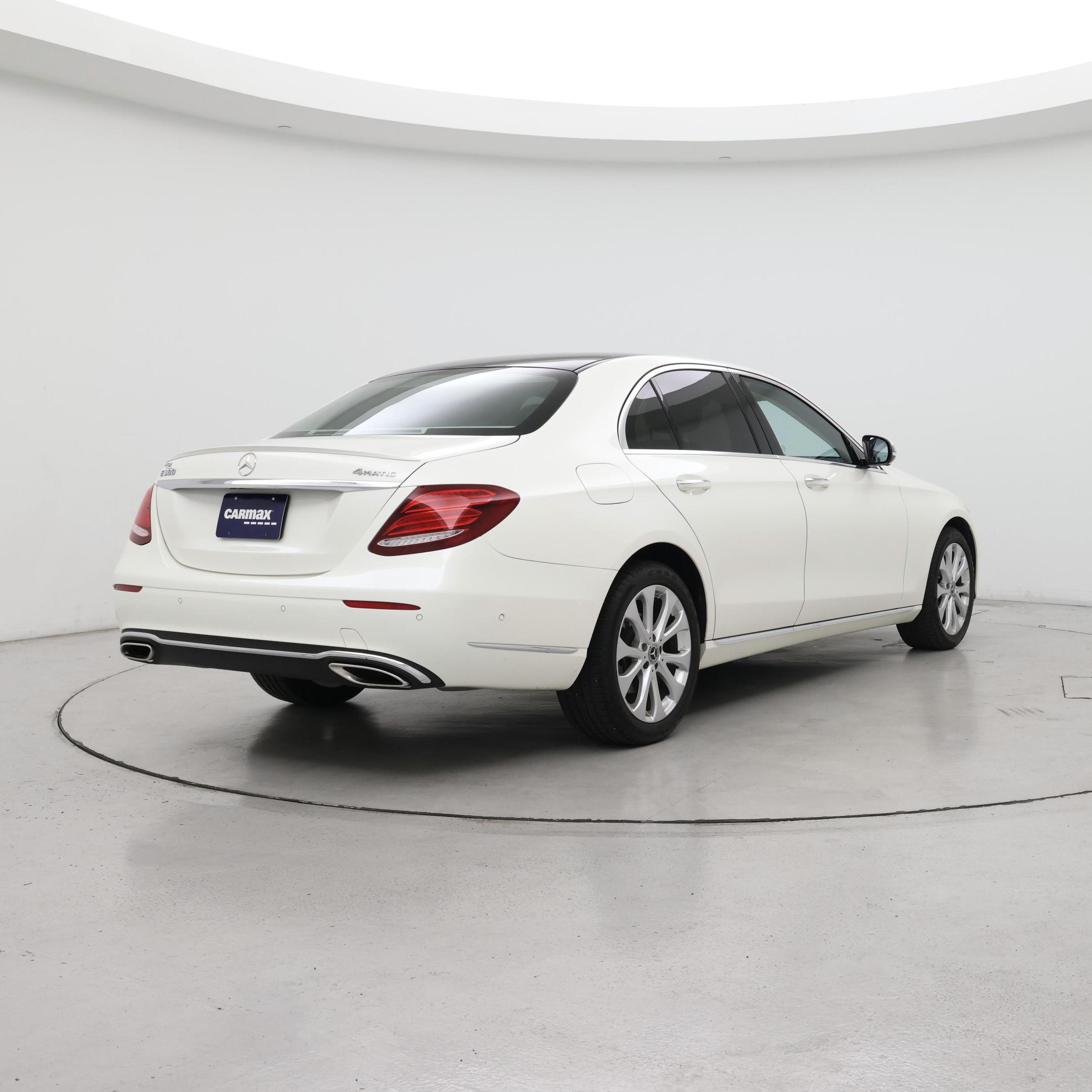 Thumbnail: 2019 Mercedes-Benz E-Class - 8