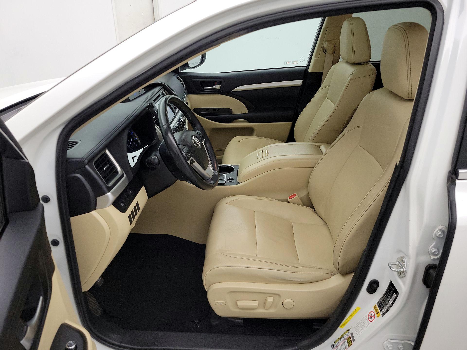 Thumbnail: 2018 Toyota Highlander - 11