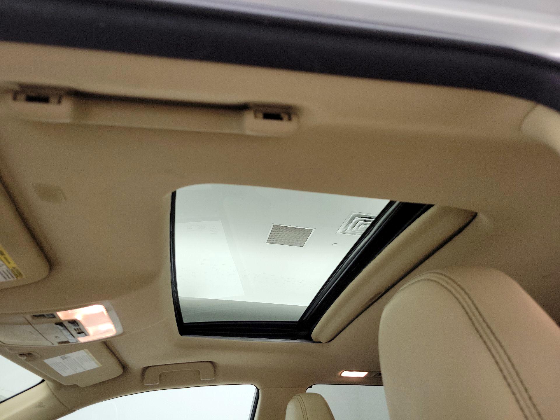 Thumbnail: 2018 Toyota Highlander - 20