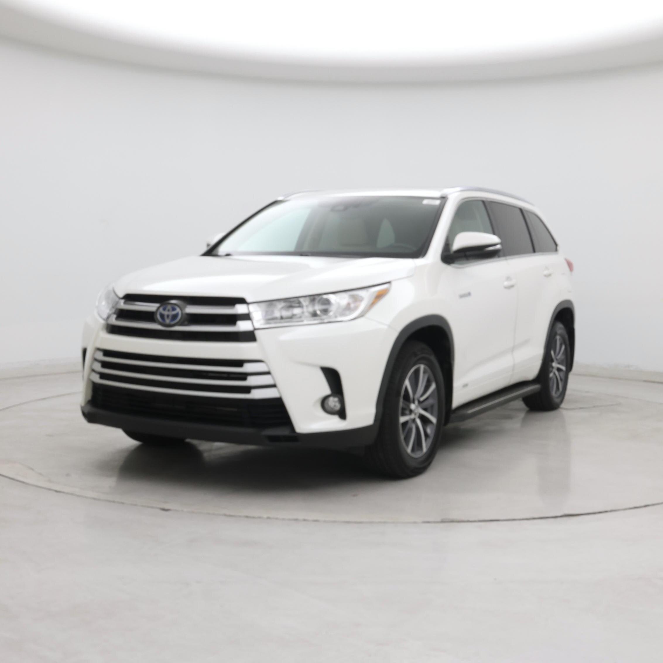 Thumbnail: 2018 Toyota Highlander - 4