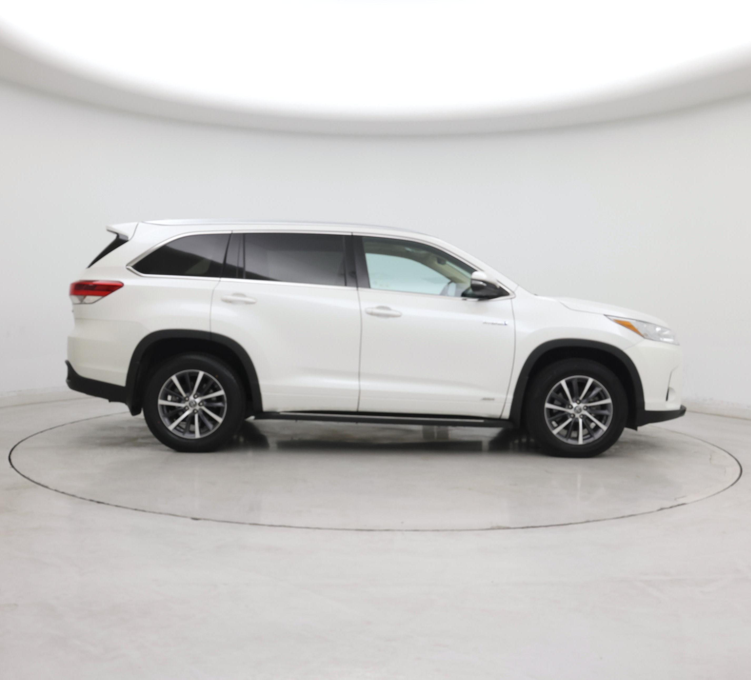 Thumbnail: 2018 Toyota Highlander - 7