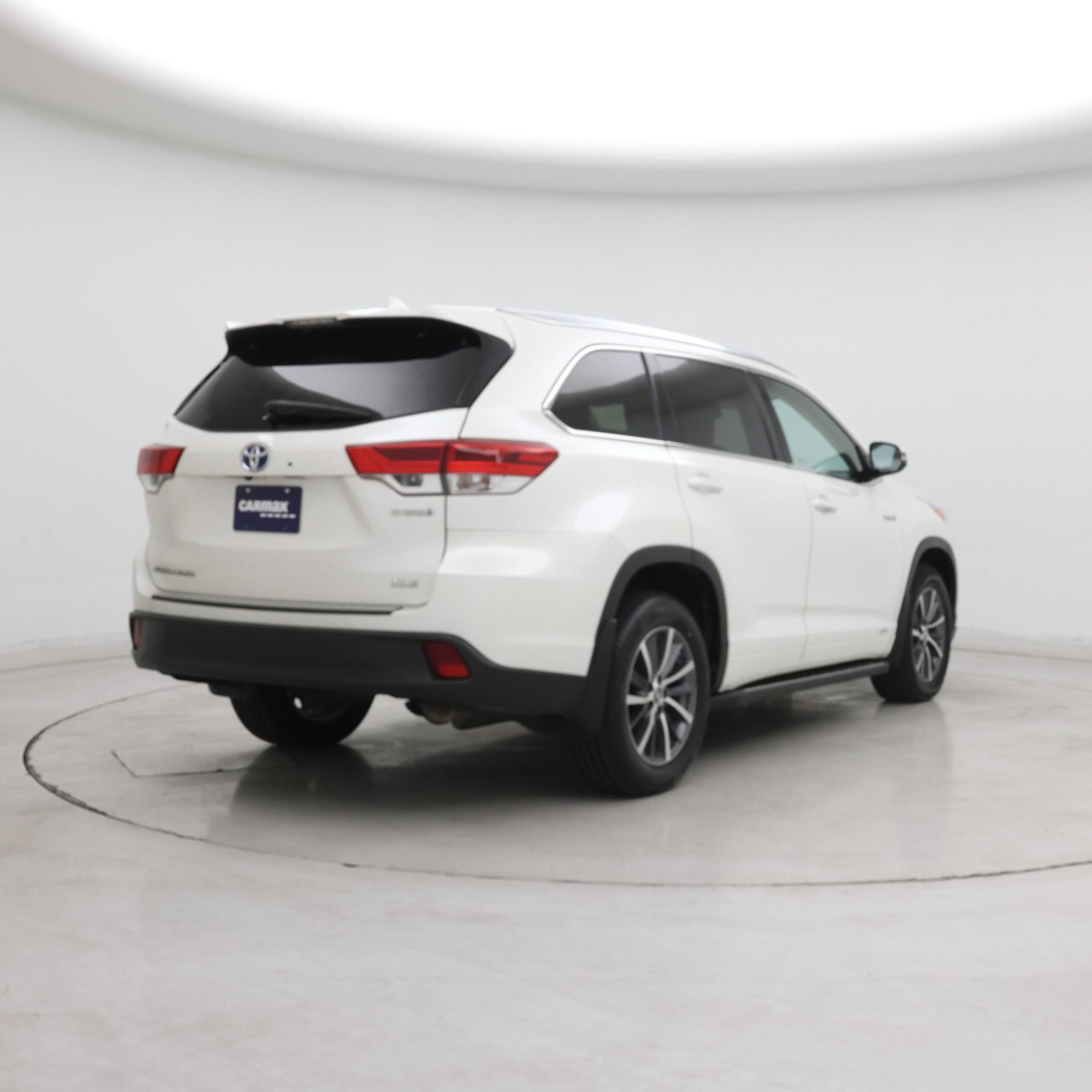 Thumbnail: 2018 Toyota Highlander - 8