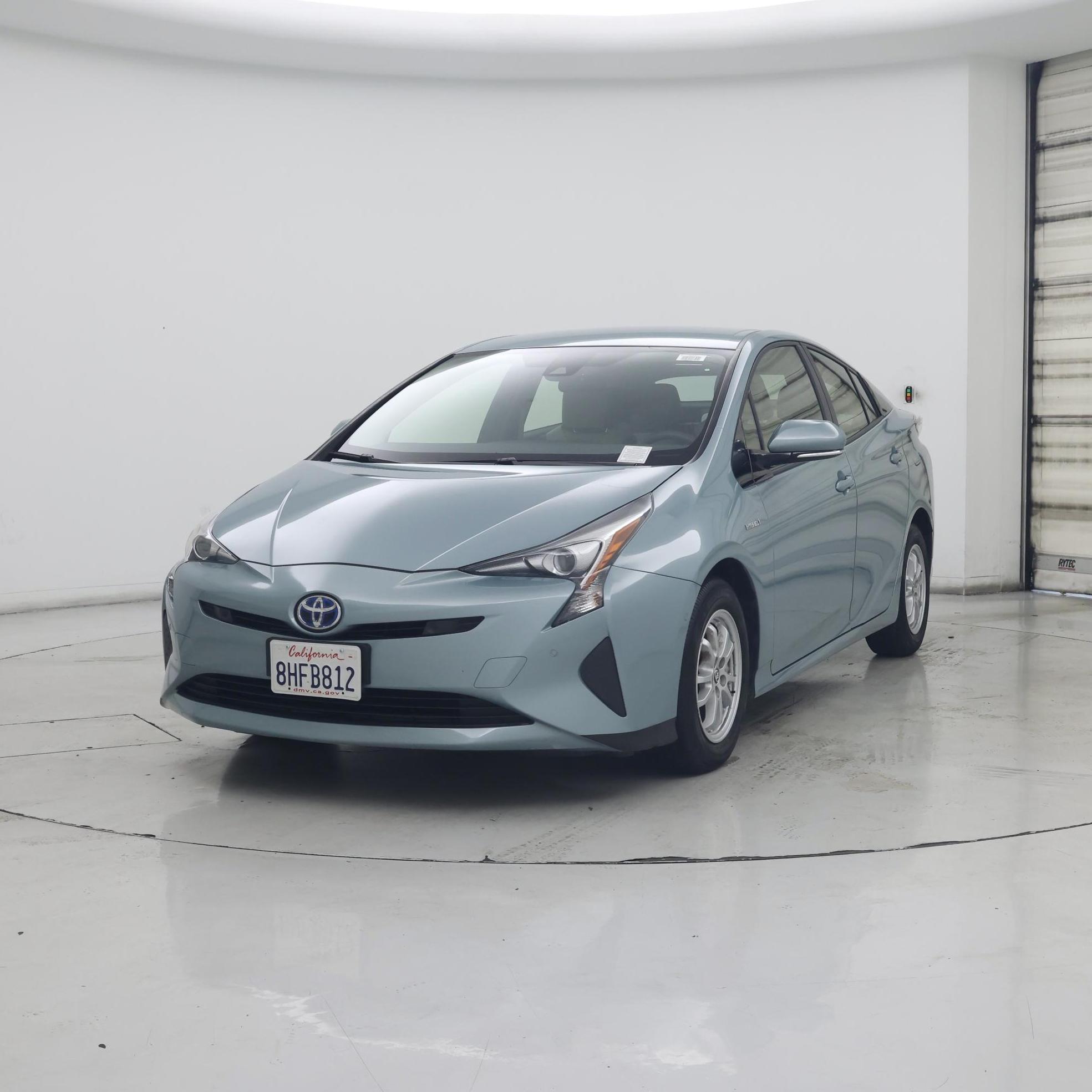 Thumbnail: 2018 Toyota Prius - 4