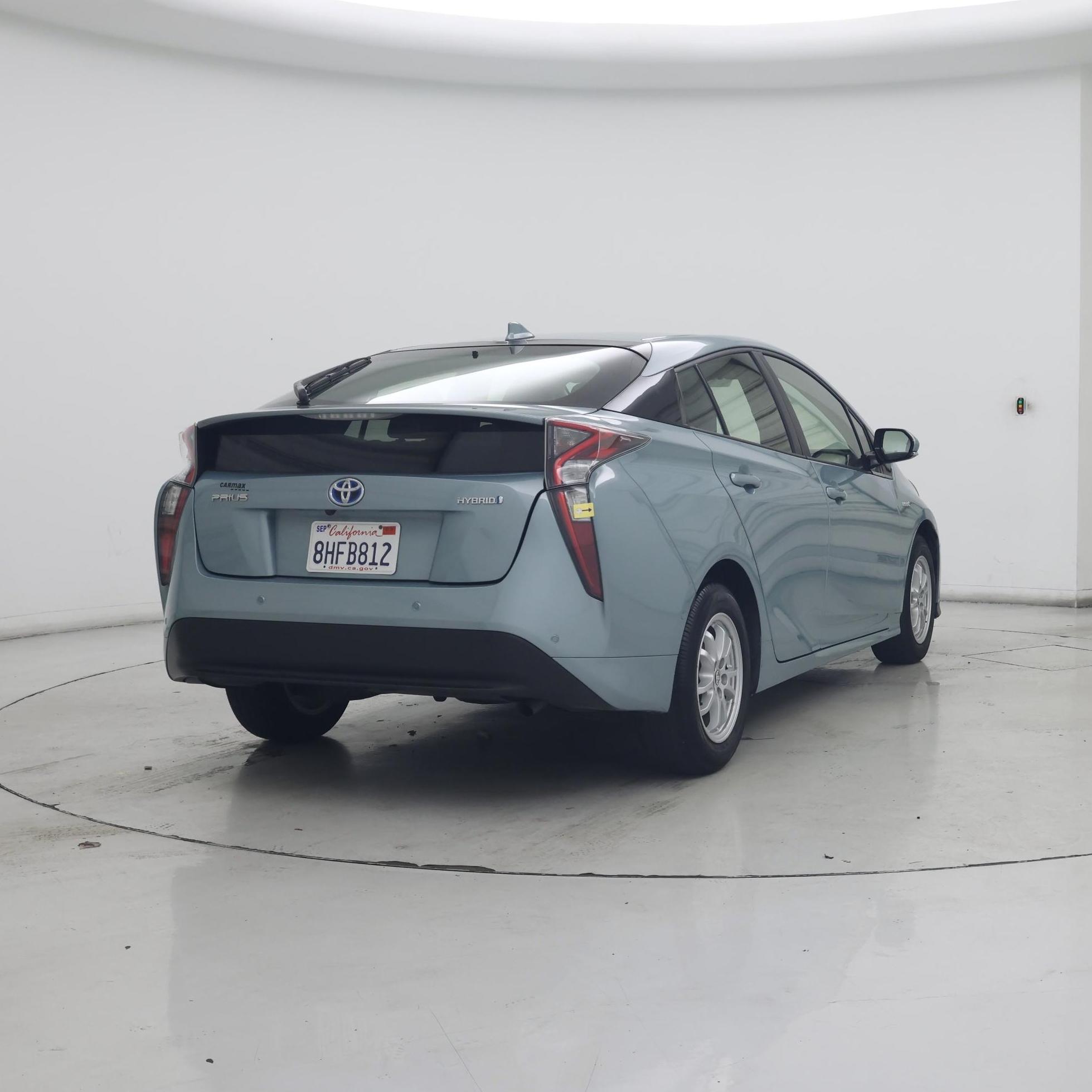 Thumbnail: 2018 Toyota Prius - 8