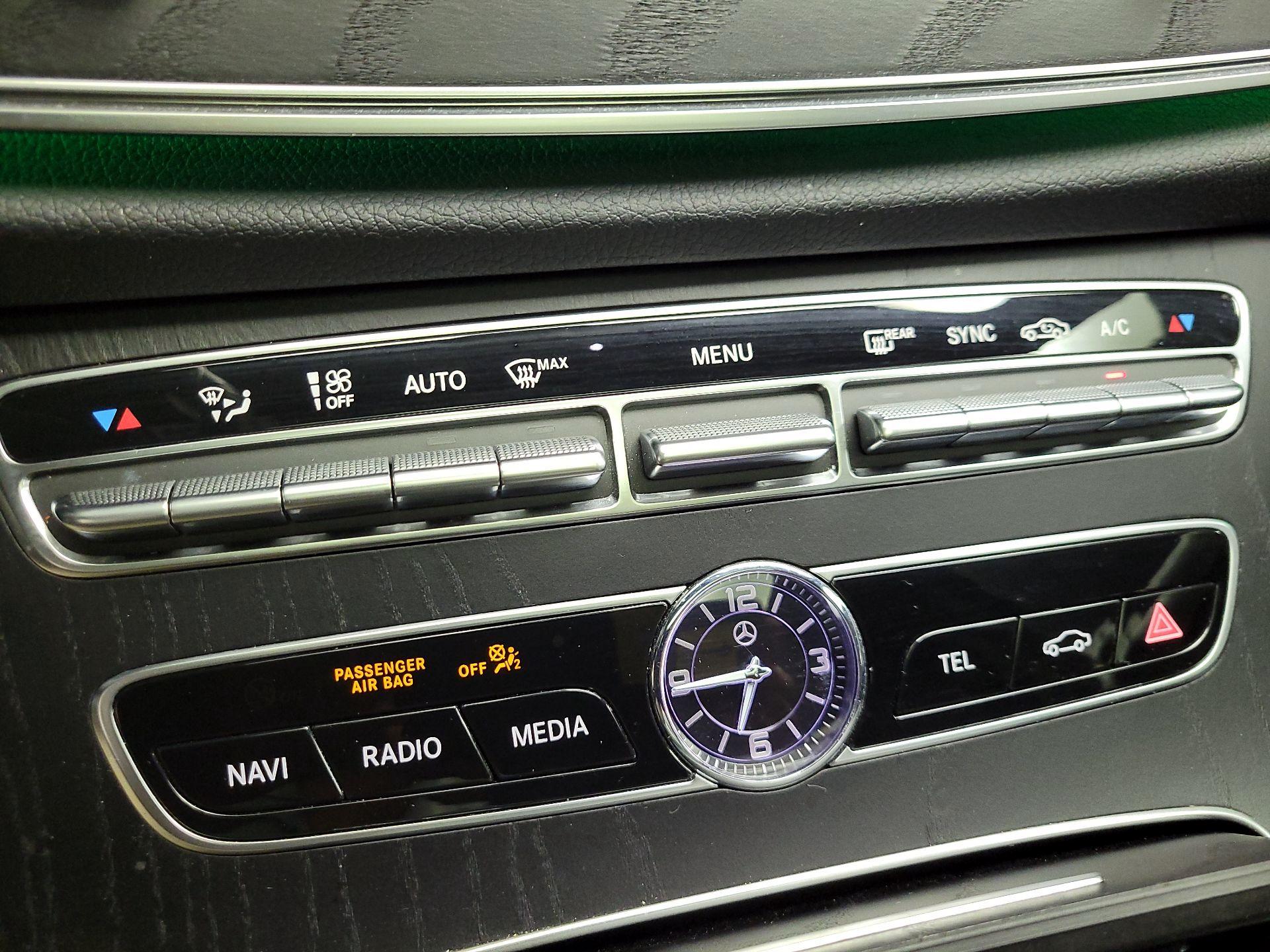 Thumbnail: 2020 Mercedes-Benz E-Class - 17