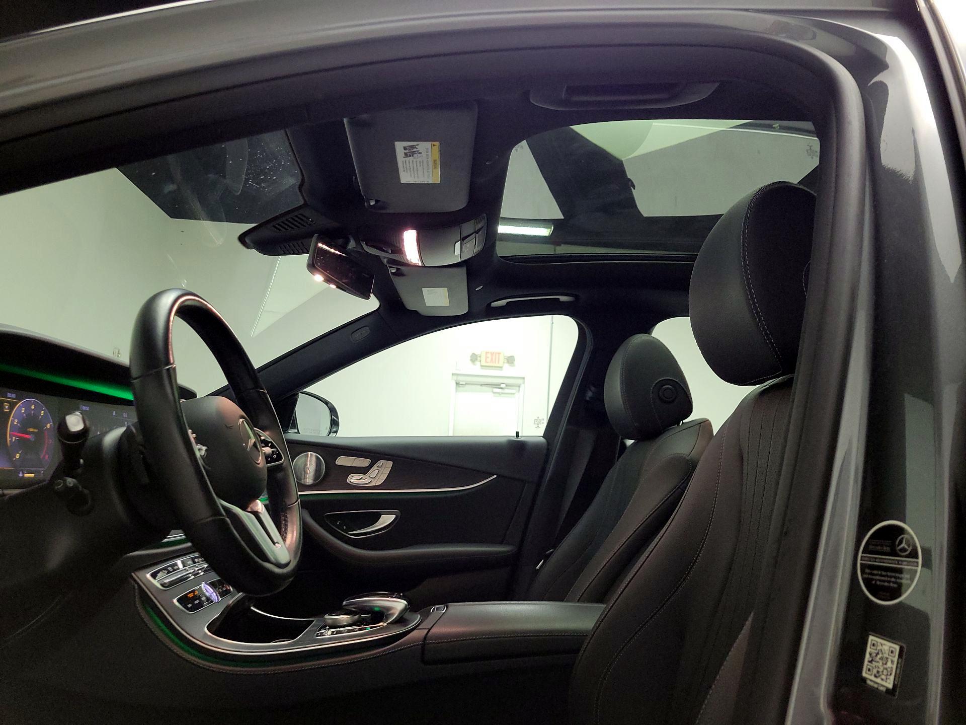 Thumbnail: 2020 Mercedes-Benz E-Class - 20