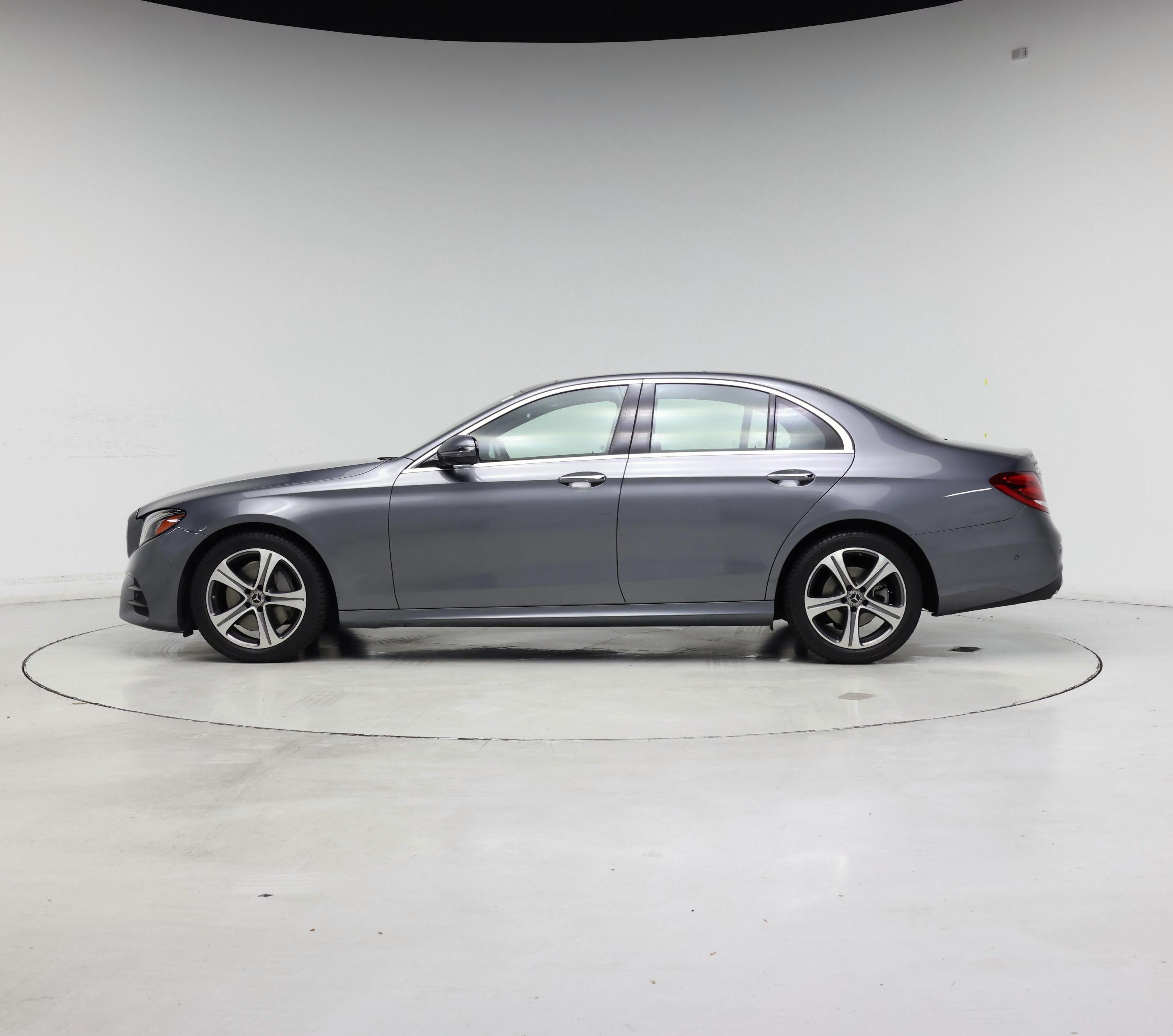 Thumbnail: 2020 Mercedes-Benz E-Class - 3