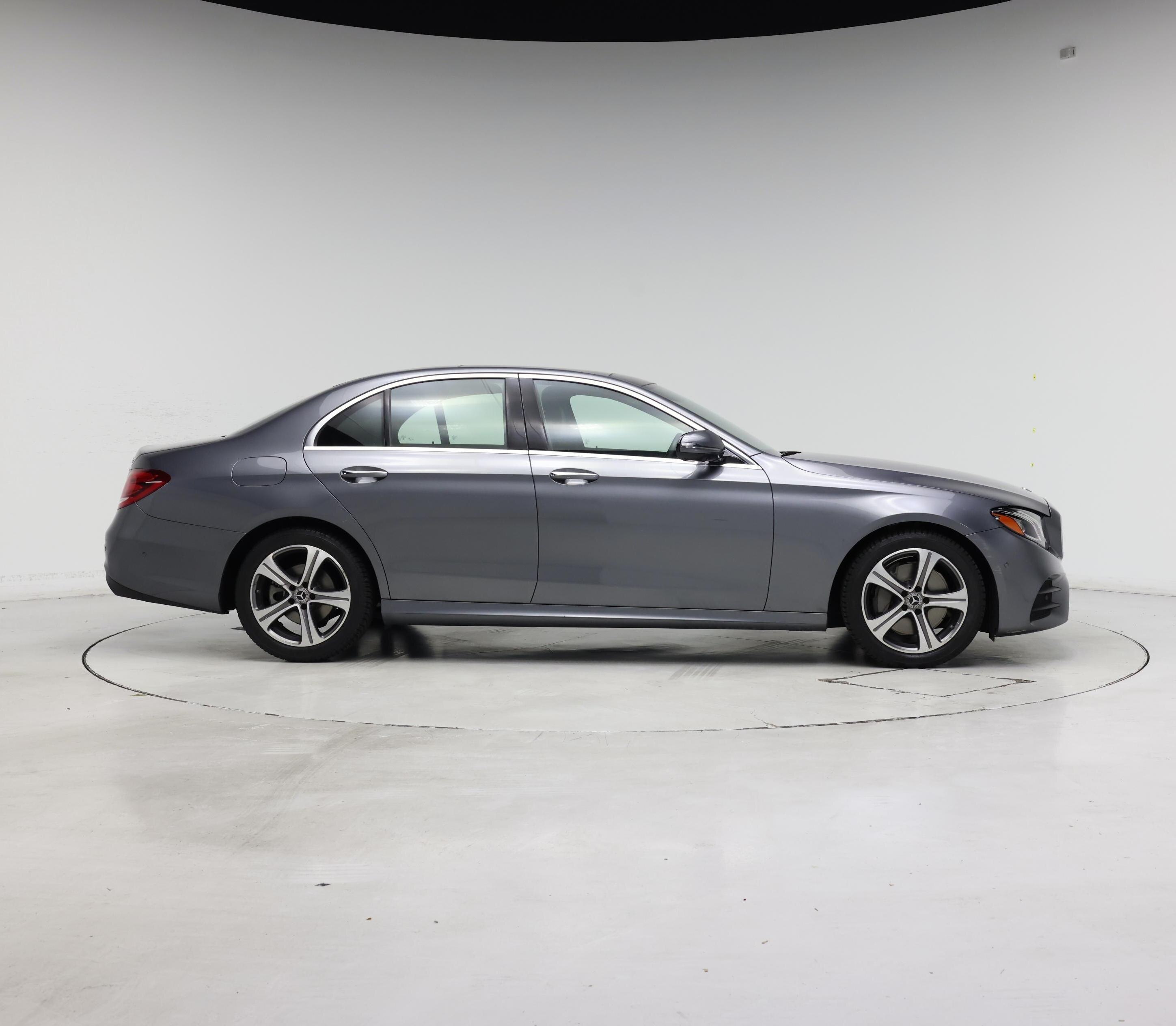 Thumbnail: 2020 Mercedes-Benz E-Class - 7