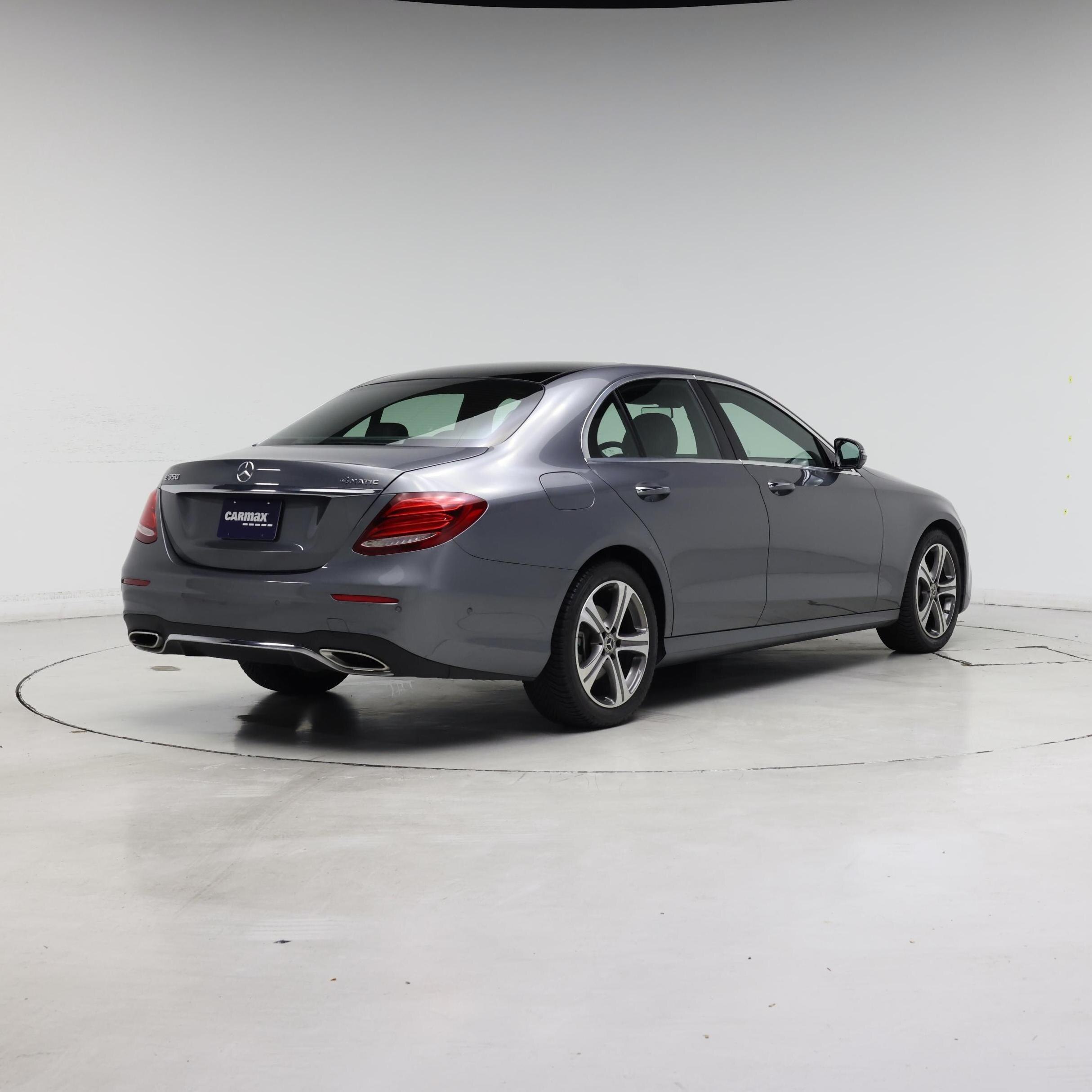 Thumbnail: 2020 Mercedes-Benz E-Class - 8