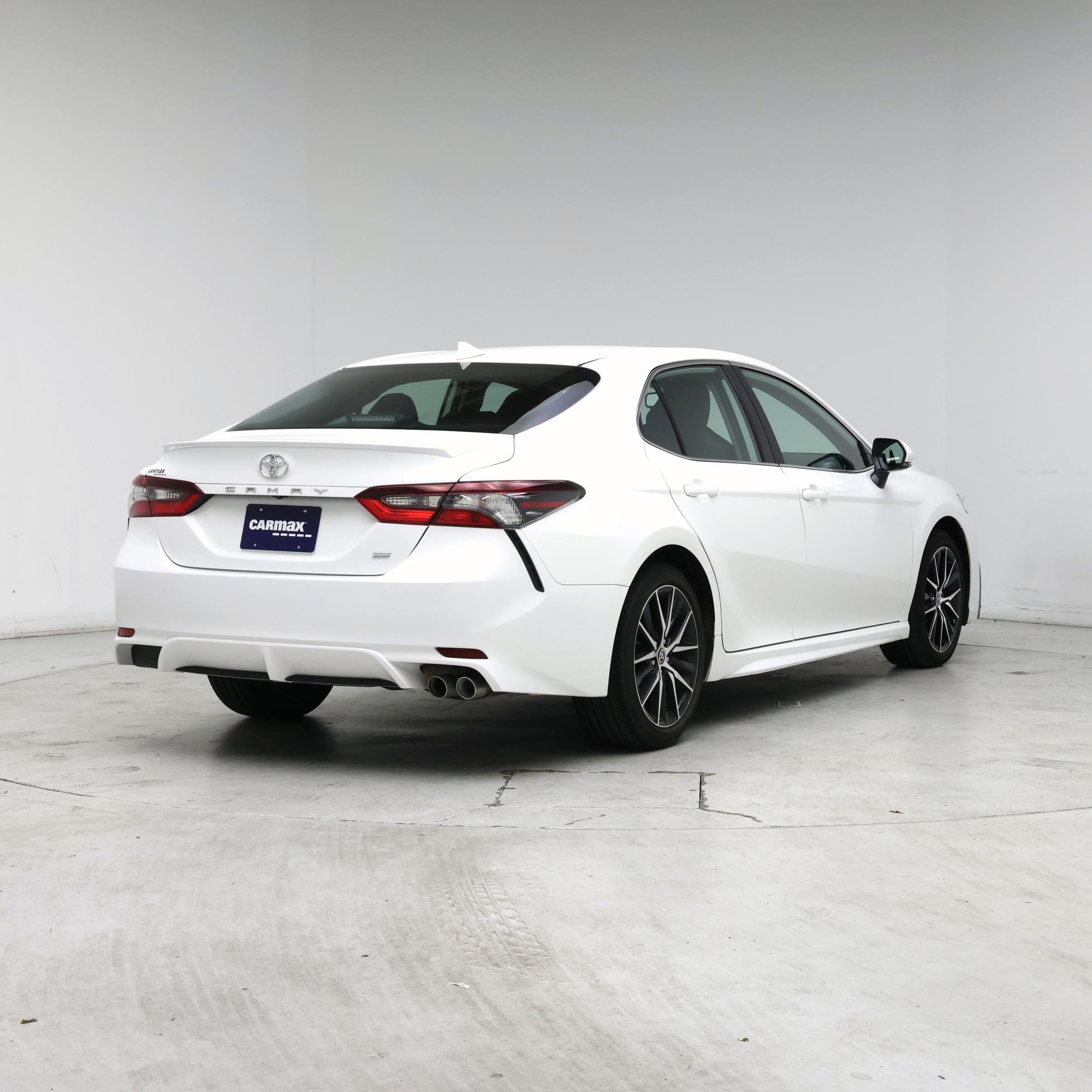 Thumbnail: 2024 Toyota Camry - 8