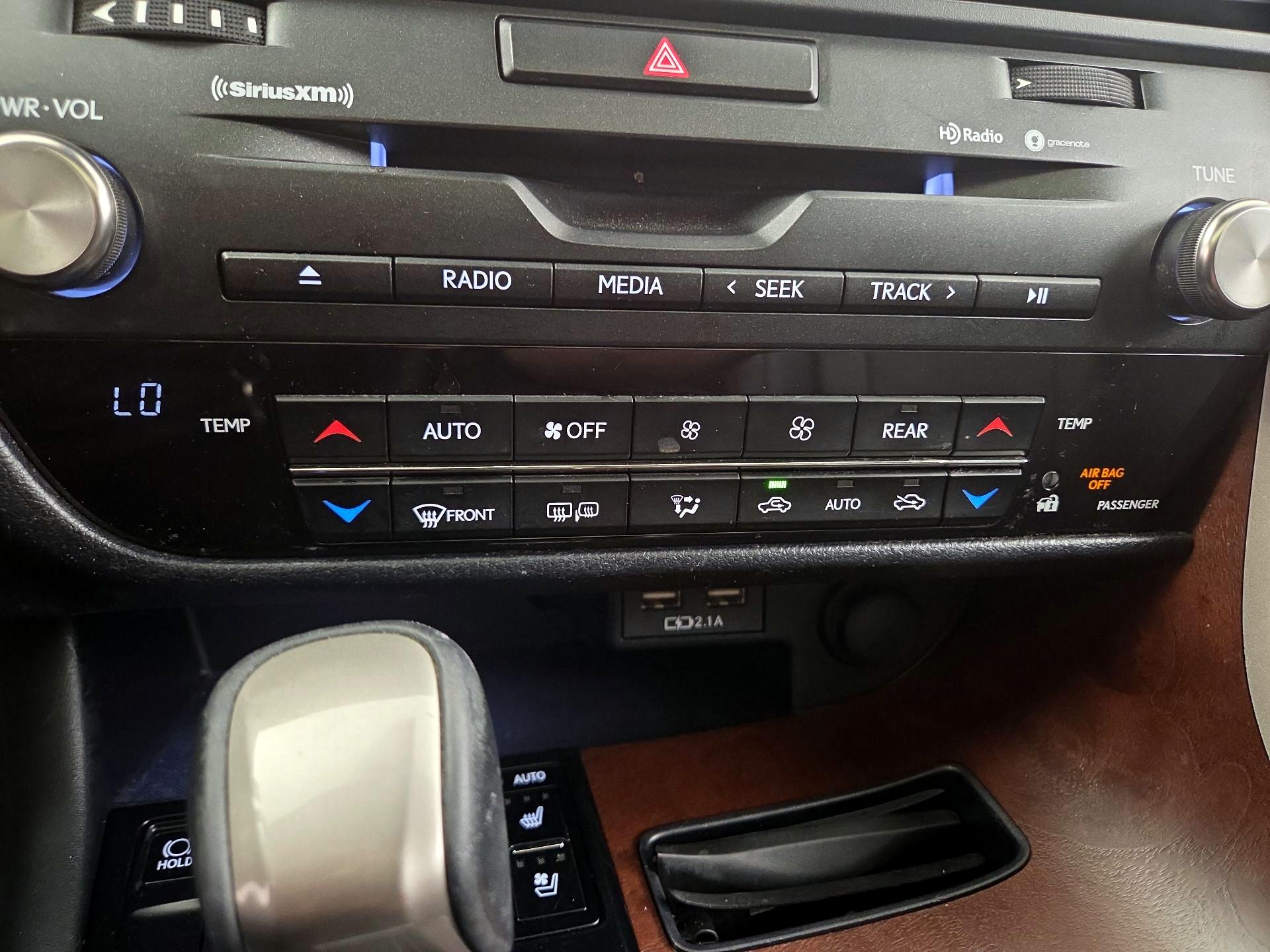 Thumbnail: 2020 Lexus RX - 17