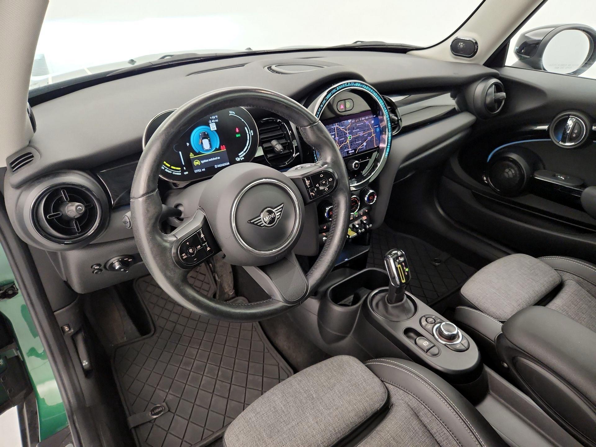 Thumbnail: 2022 MINI Cooper Hardtop - 9
