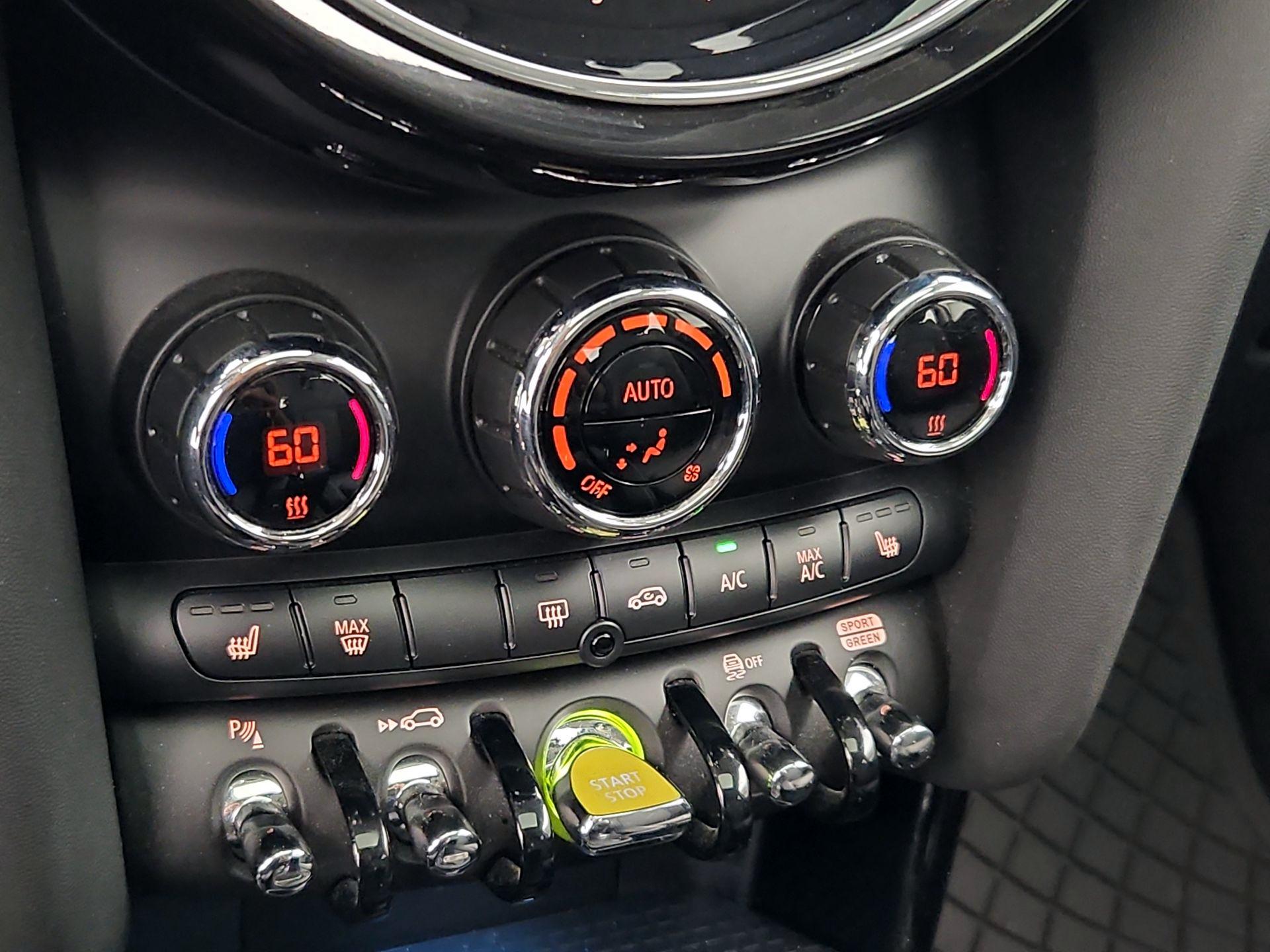 Thumbnail: 2022 MINI Cooper Hardtop - 16