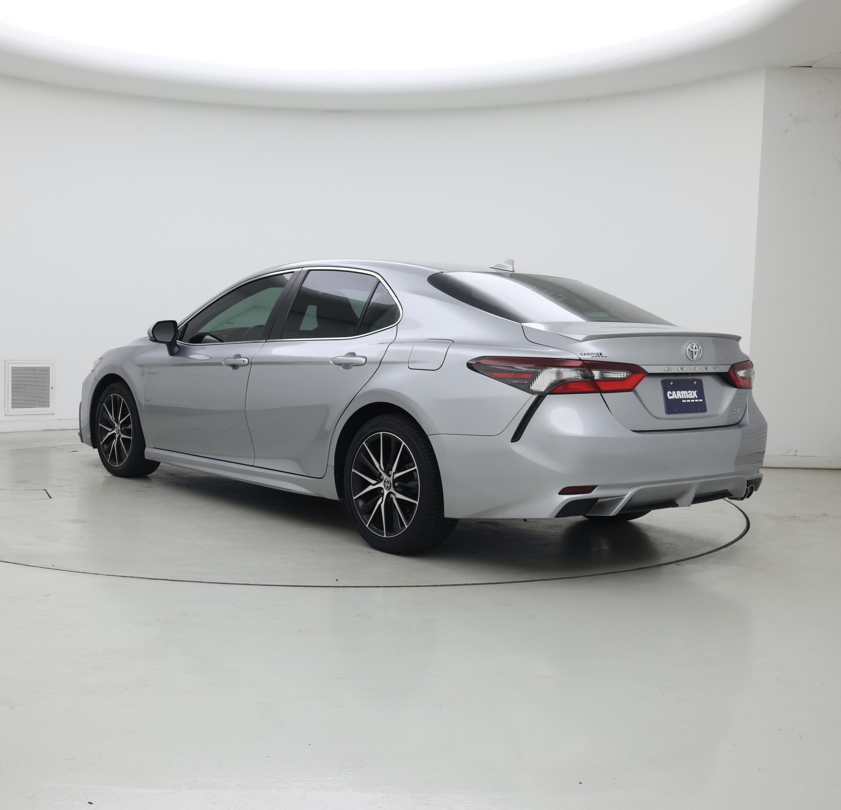Thumbnail: 2022 Toyota Camry - 2