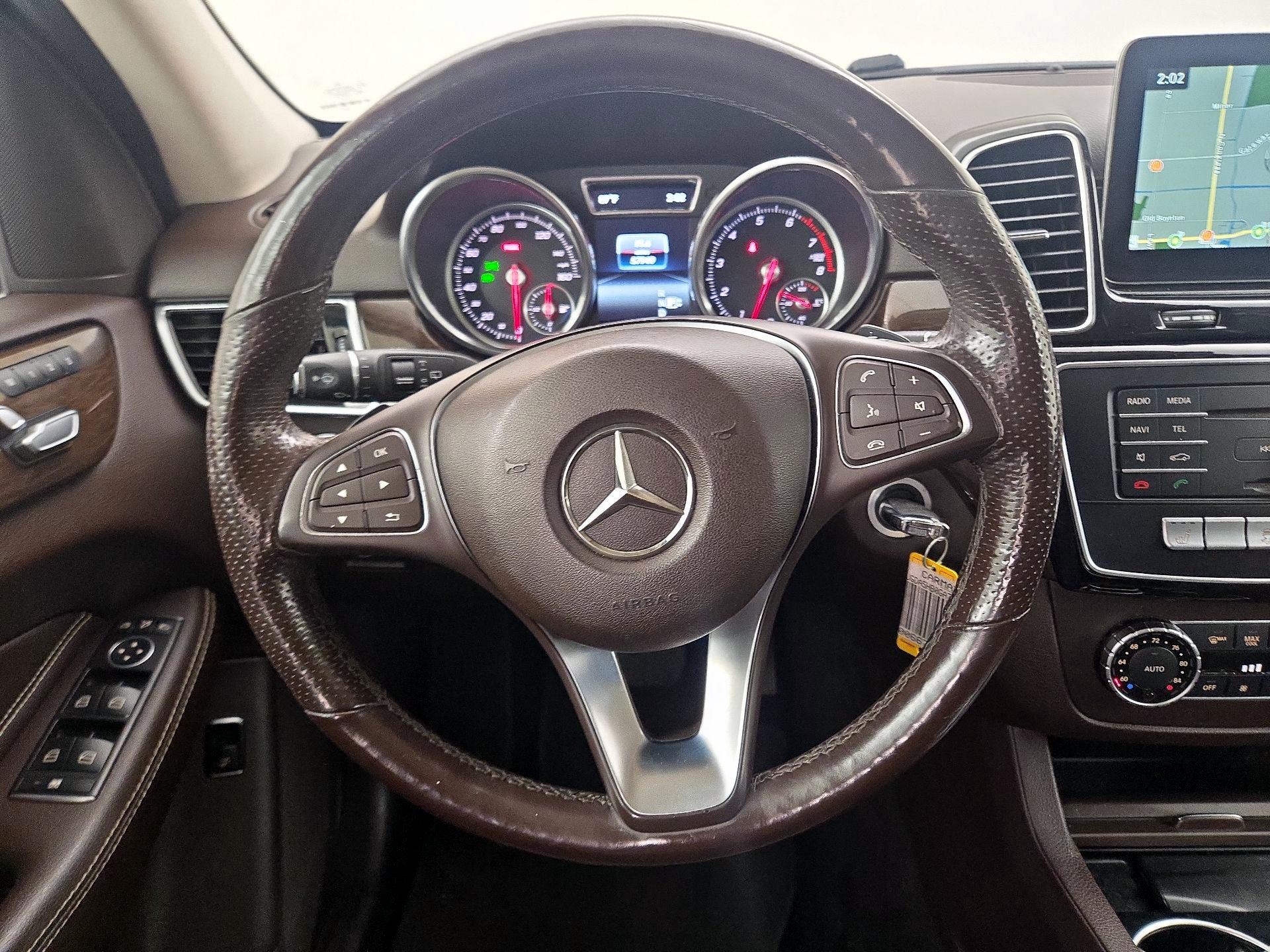 Thumbnail: 2016 Mercedes-Benz GLE - 10