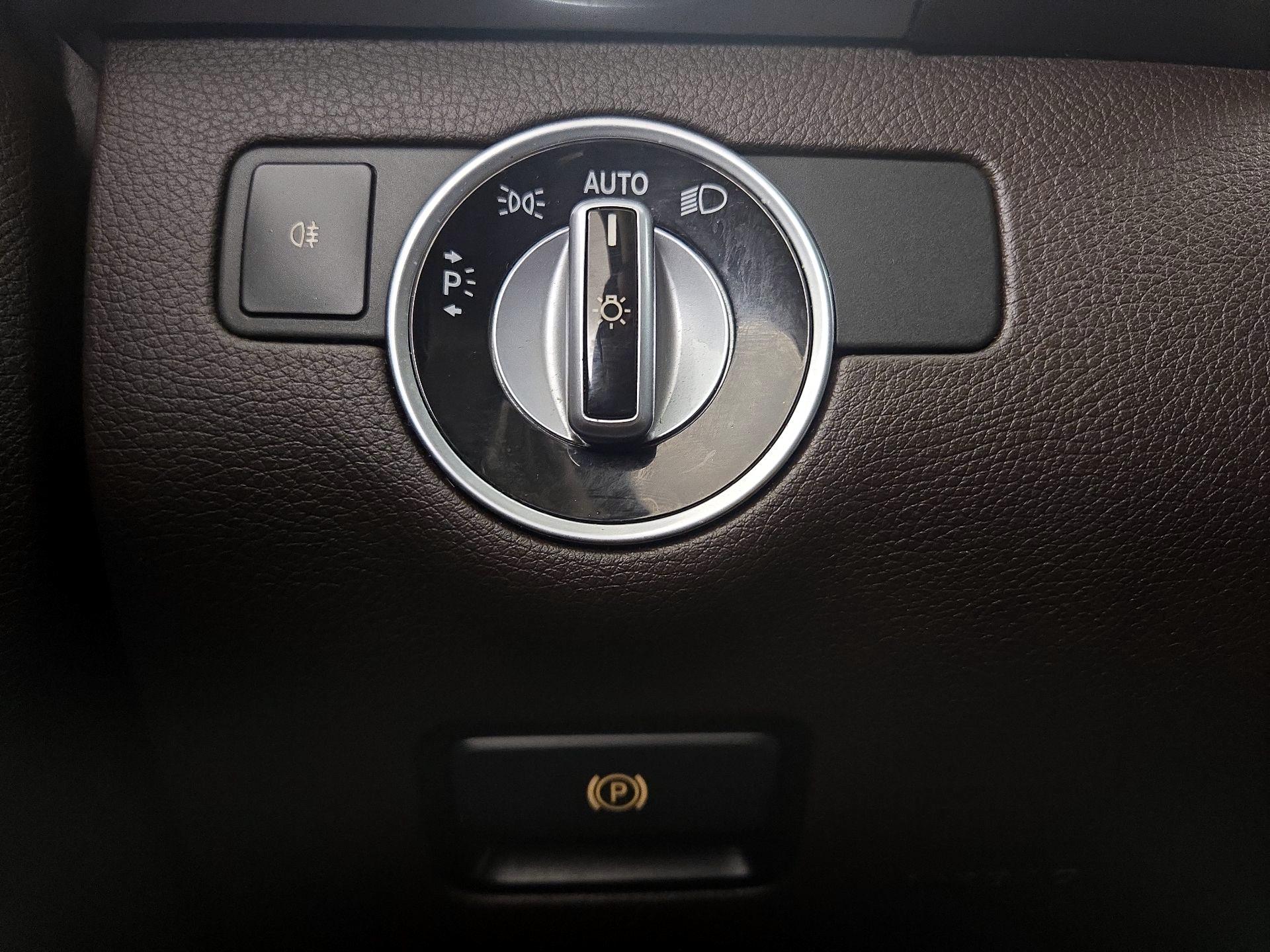 Thumbnail: 2016 Mercedes-Benz GLE - 13