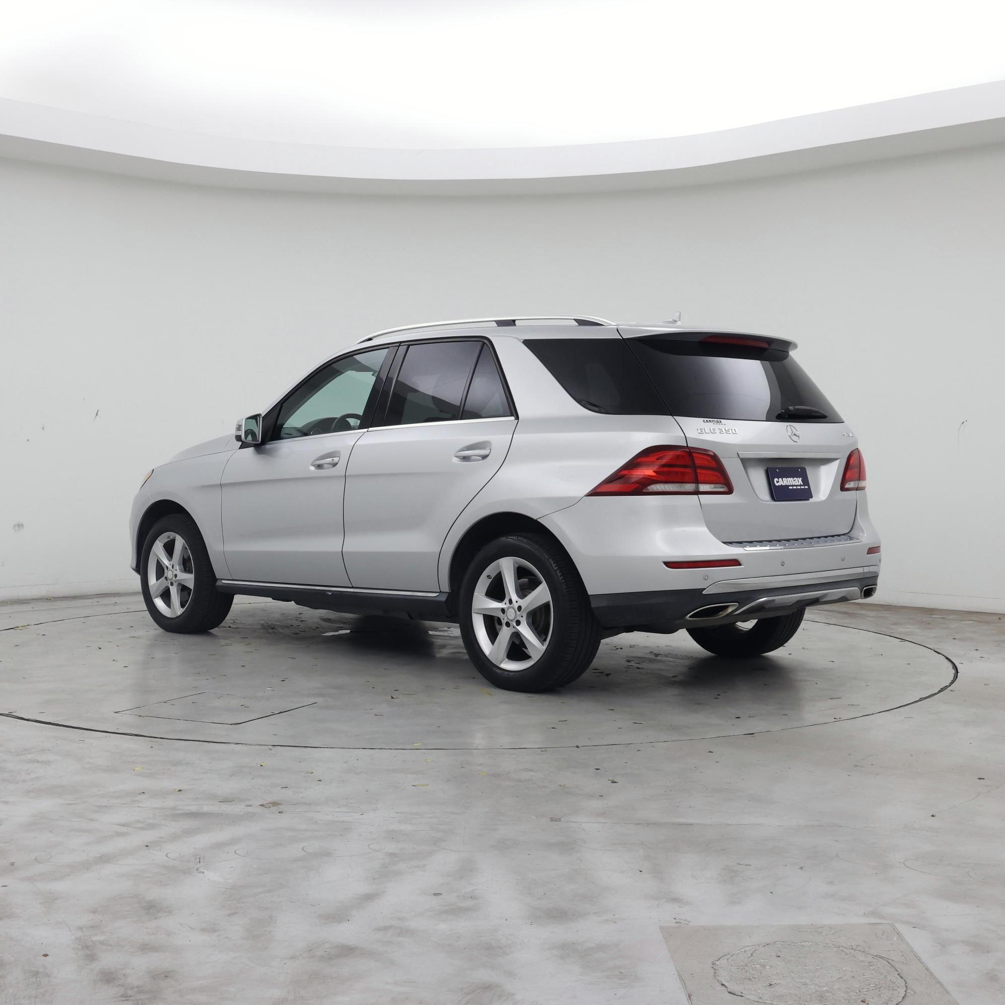 Thumbnail: 2016 Mercedes-Benz GLE - 2