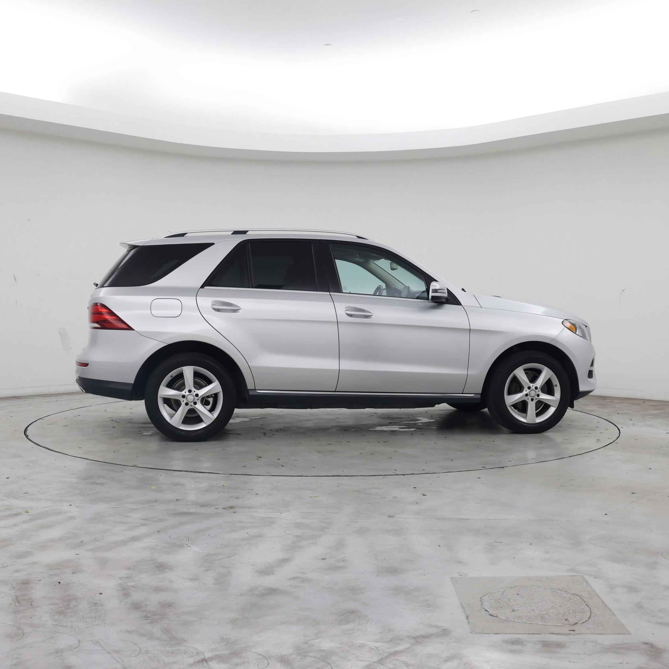 Thumbnail: 2016 Mercedes-Benz GLE - 7