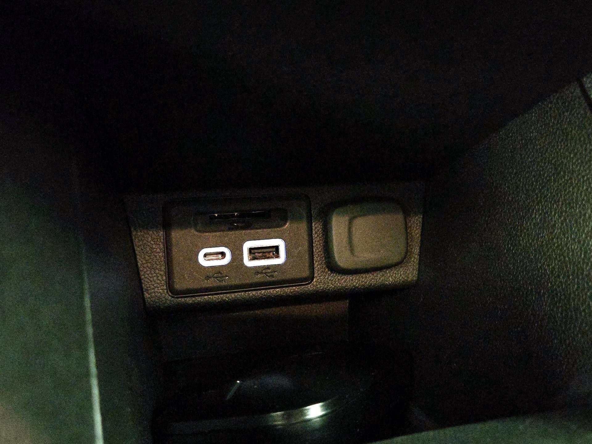 Thumbnail: 2023 Chevrolet Bolt EV - 18
