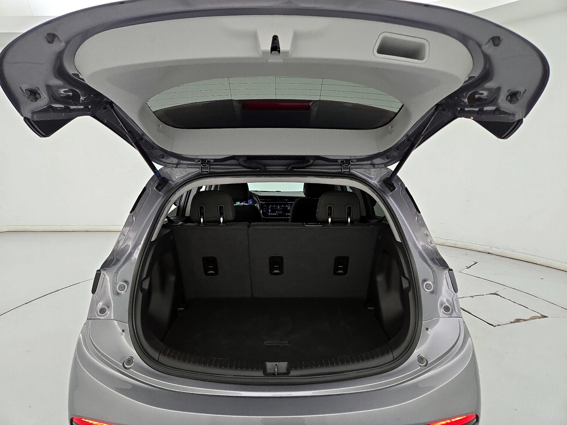 Thumbnail: 2023 Chevrolet Bolt EV - 20