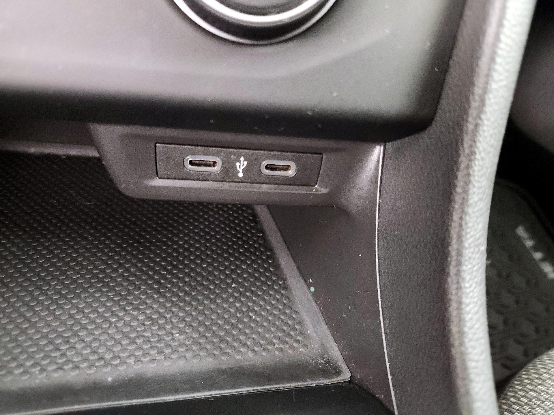 Thumbnail: 2020 Volkswagen Jetta - 18