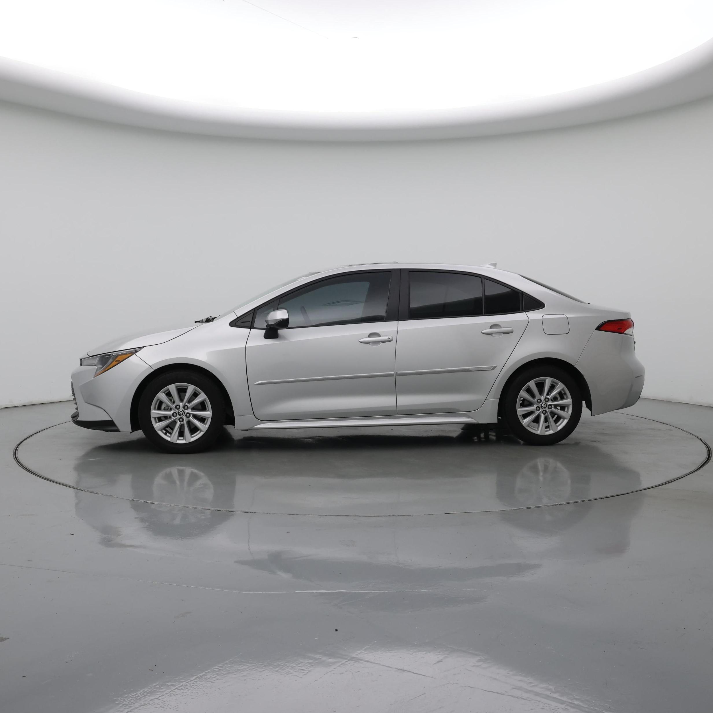Thumbnail: 2024 Toyota Corolla - 3