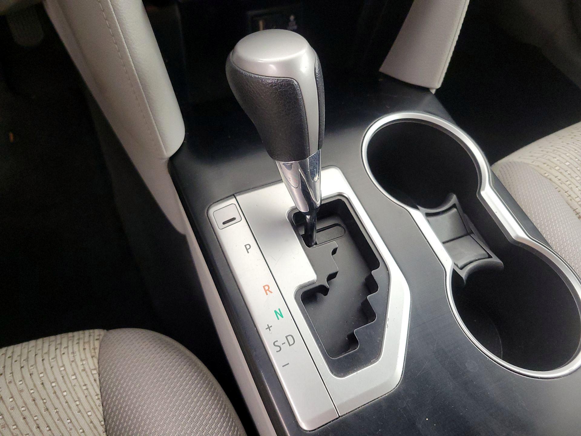 Thumbnail: 2014 Toyota Camry - 17