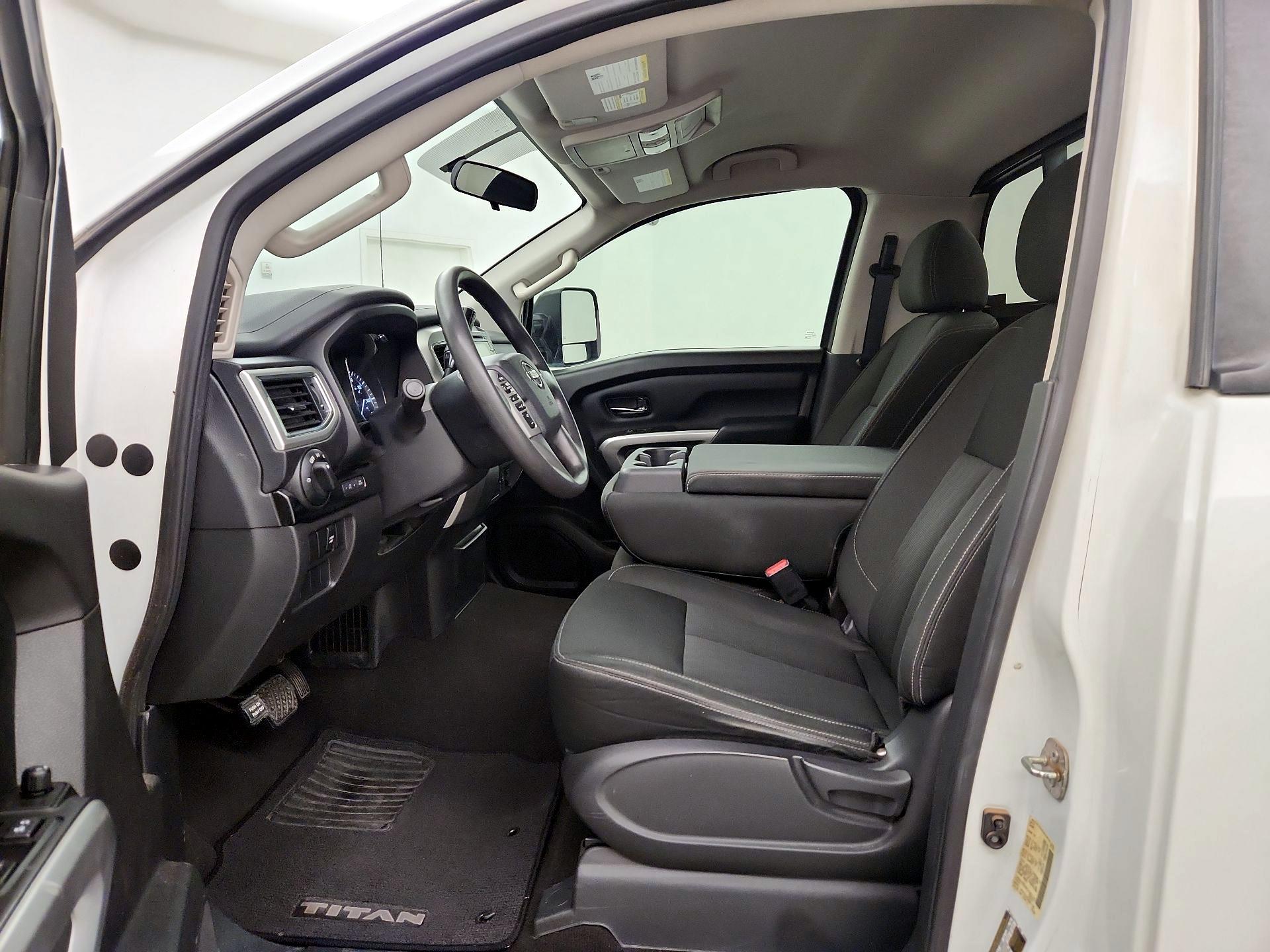 Thumbnail: 2017 Nissan Titan - 11