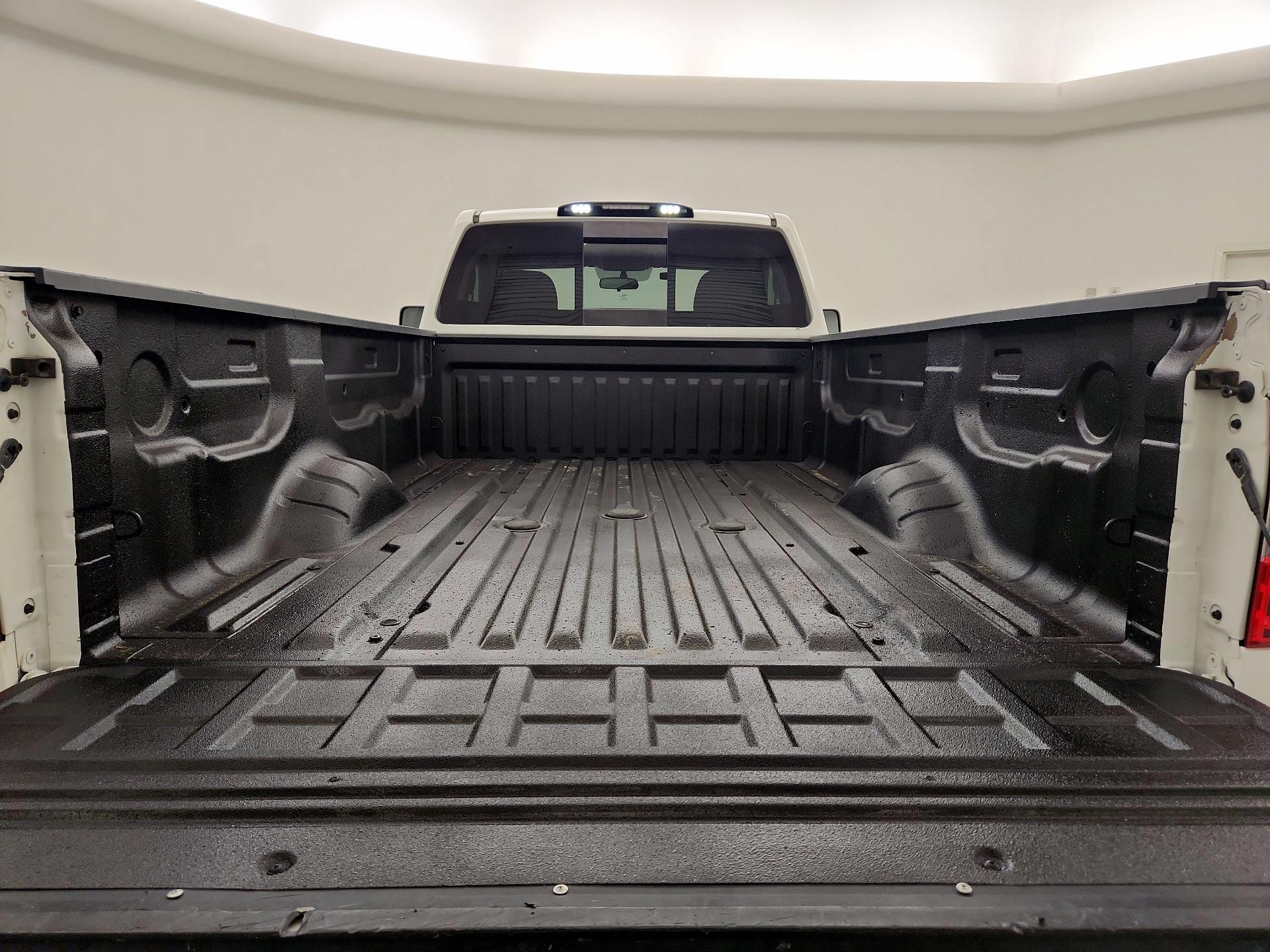 Thumbnail: 2017 Nissan Titan - 17