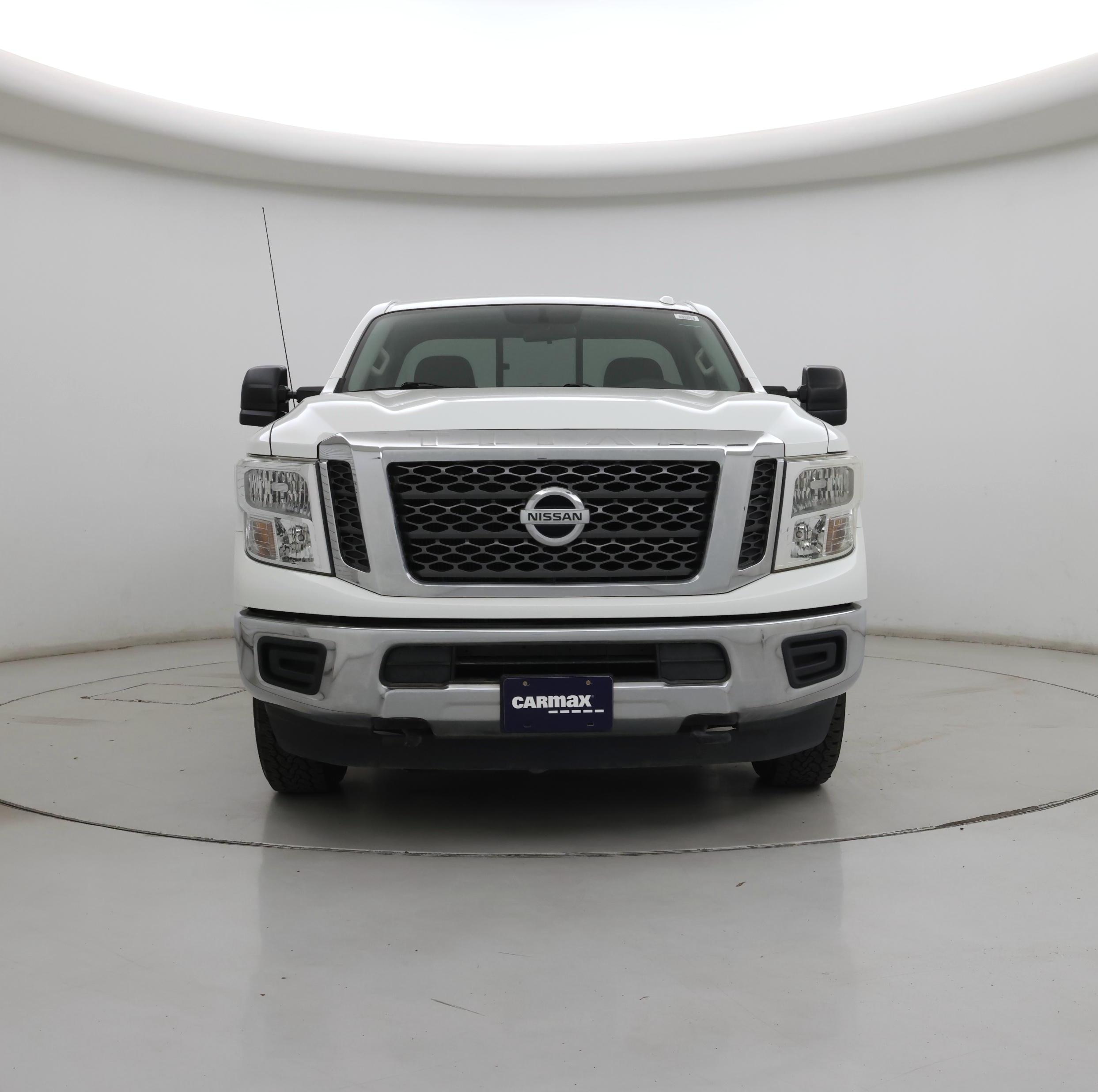 Thumbnail: 2017 Nissan Titan - 5