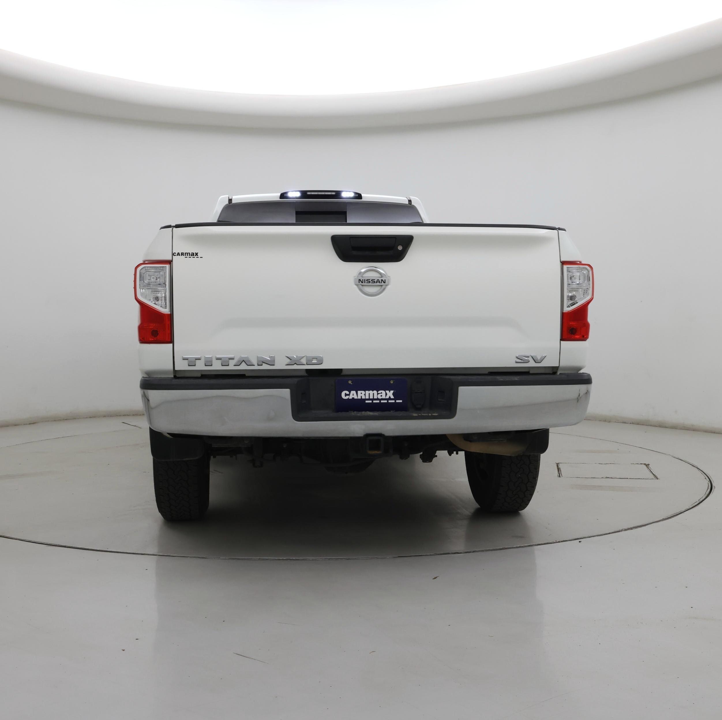 Thumbnail: 2017 Nissan Titan - 6