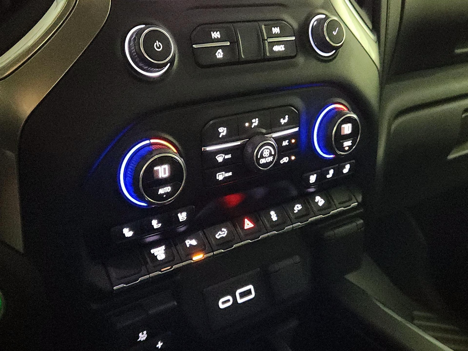 2020 Chevrolet Silverado 3500HD LTZ - Photo 18