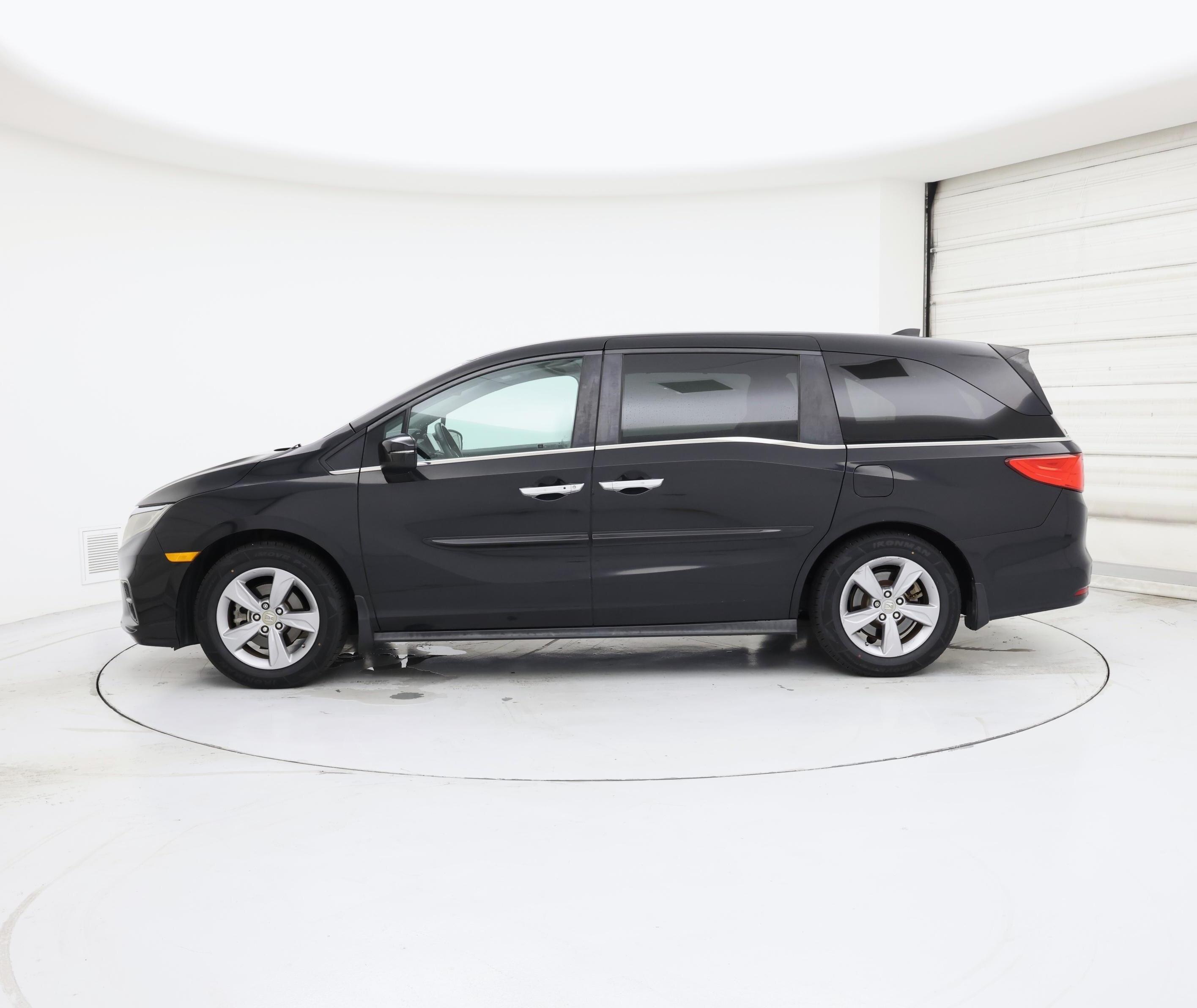 Thumbnail: 2018 Honda Odyssey - 3
