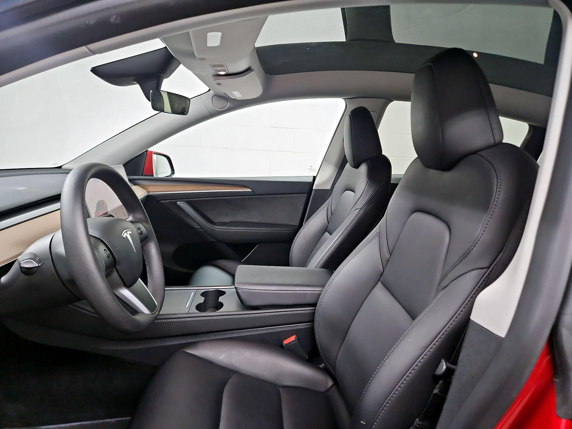 Thumbnail: 2023 Tesla Model Y - 19