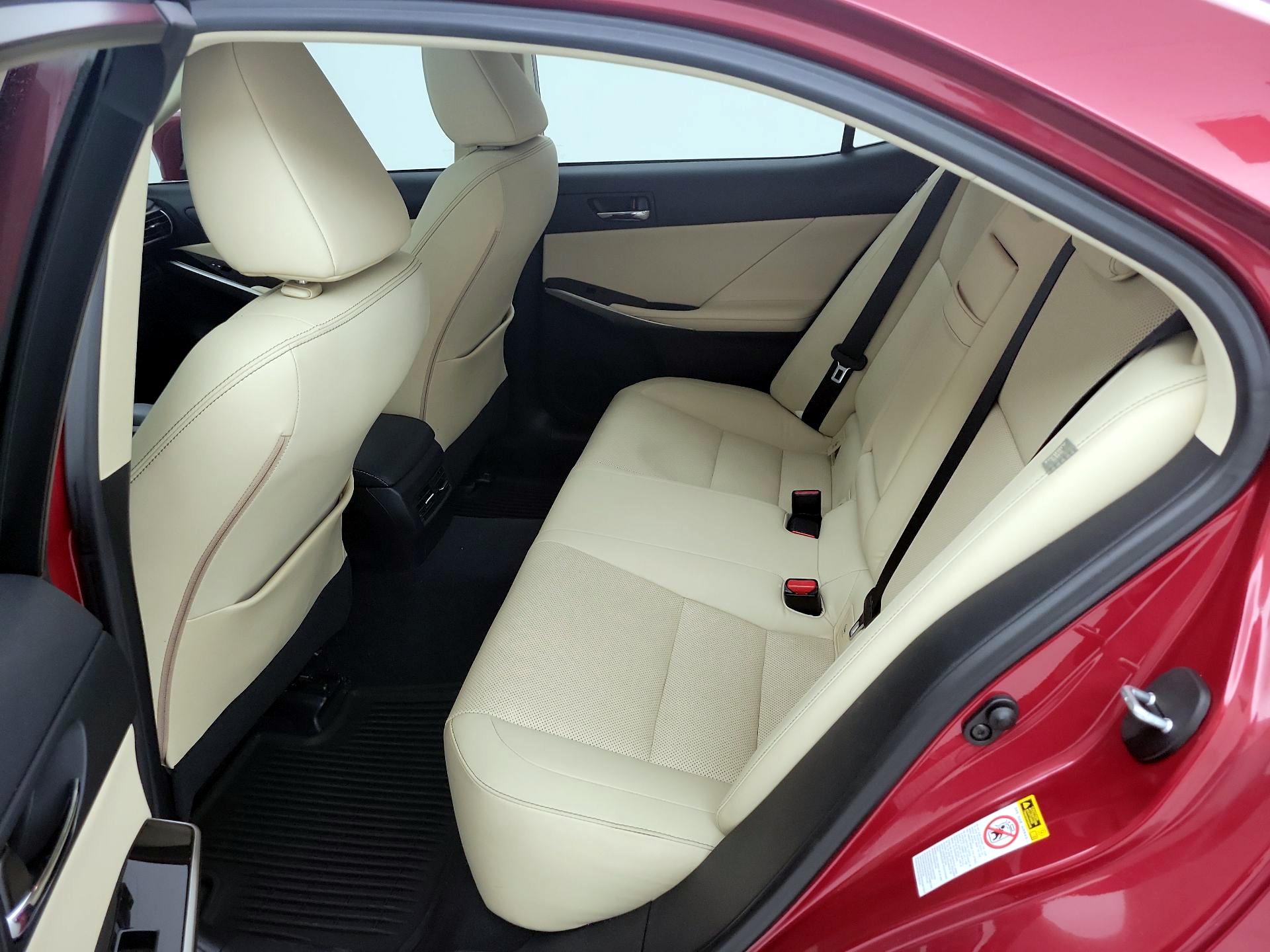 Thumbnail: 2015 Lexus IS - 20