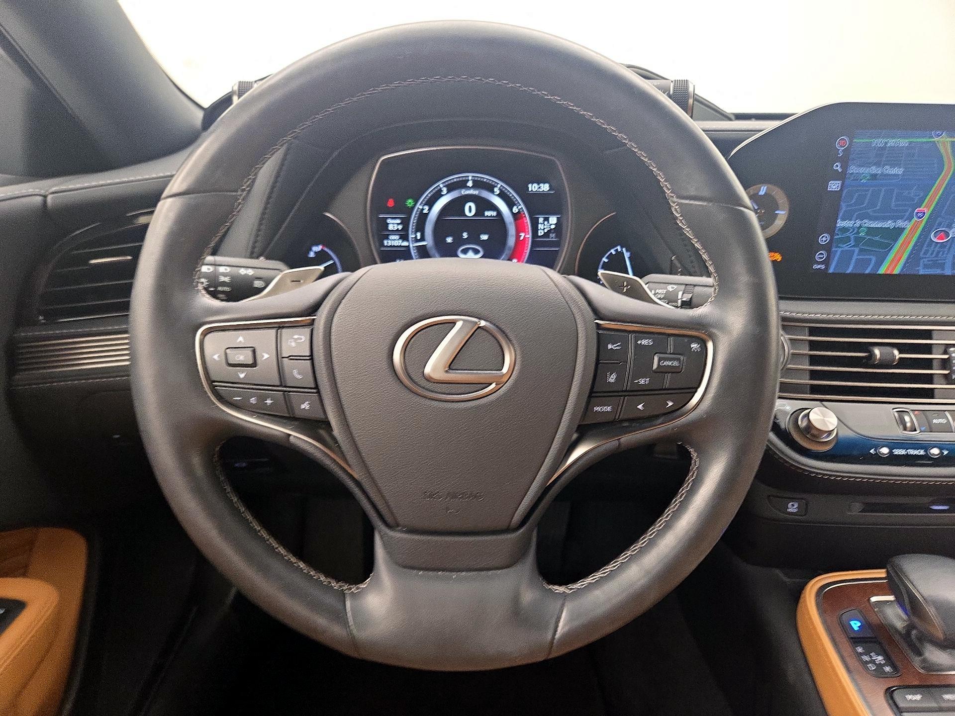 Thumbnail: 2022 Lexus LS - 10