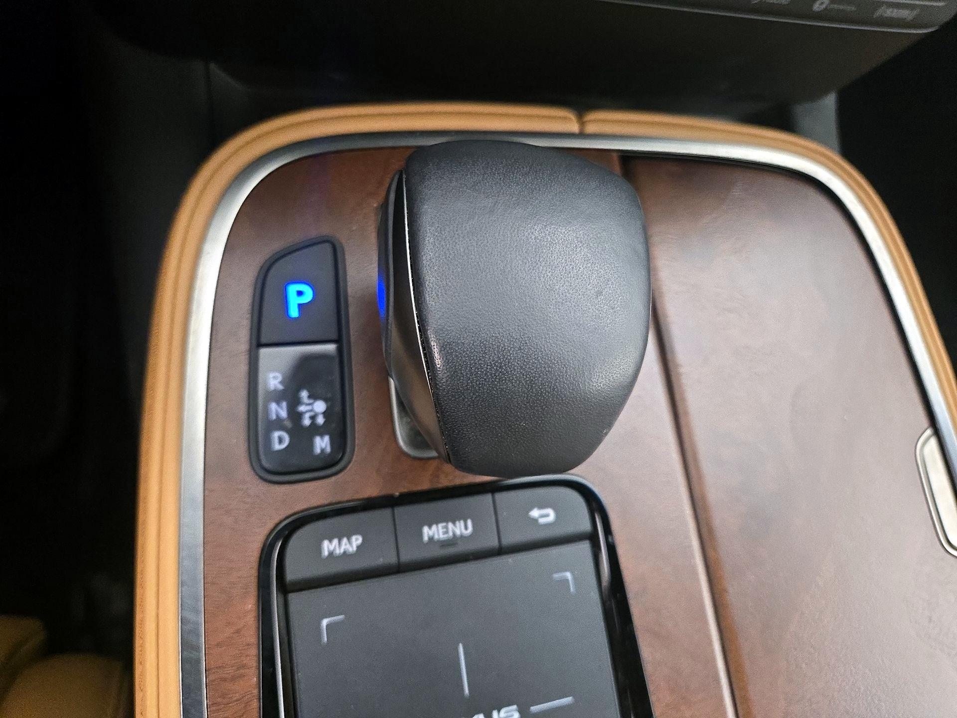 Thumbnail: 2022 Lexus LS - 18