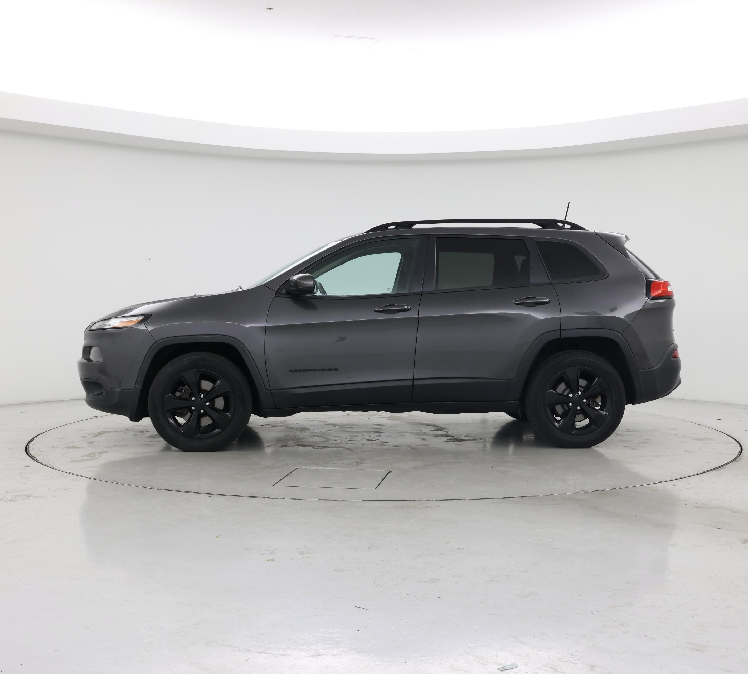 Thumbnail: 2016 Jeep Cherokee - 3