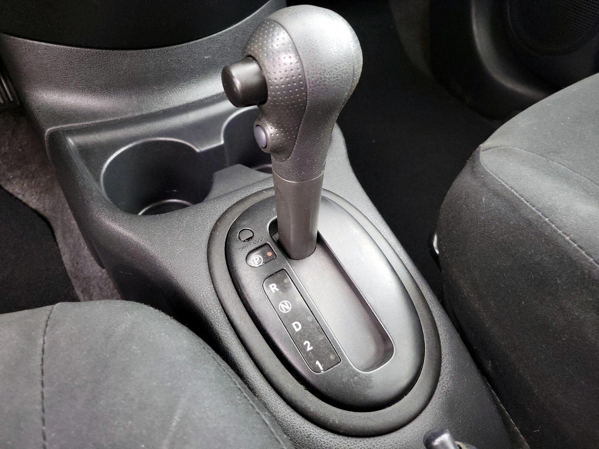 Thumbnail: 2015 Nissan Versa - 16