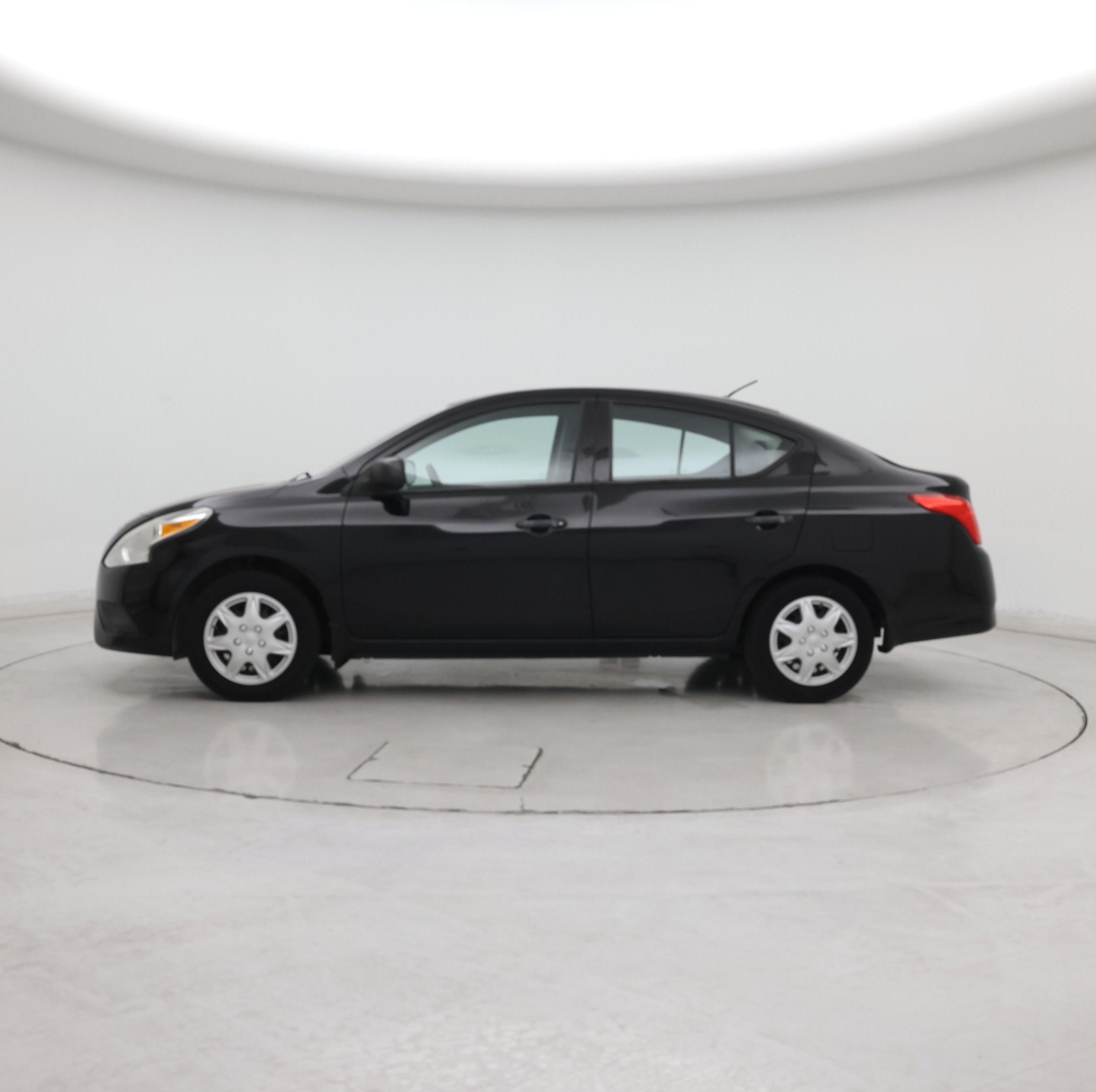 Thumbnail: 2015 Nissan Versa - 3