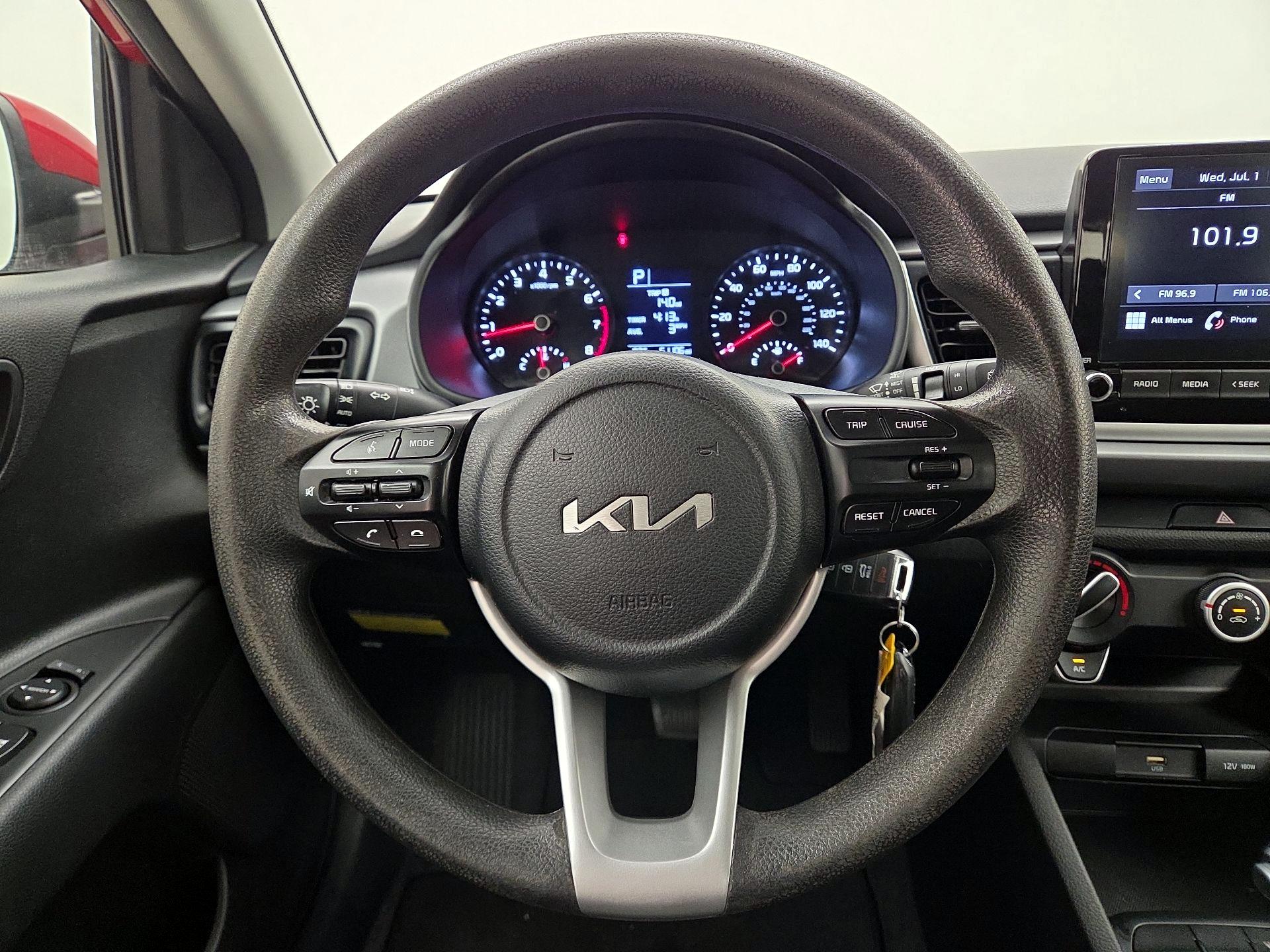 Thumbnail: 2023 Kia Rio - 10