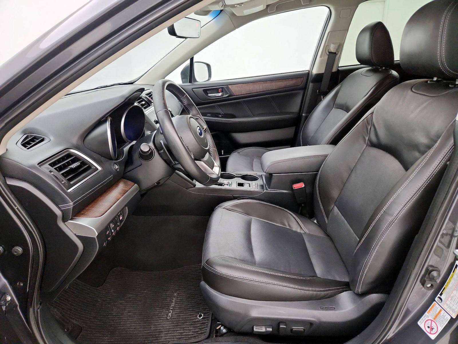 2018 Subaru Outback Limited - Photo 12