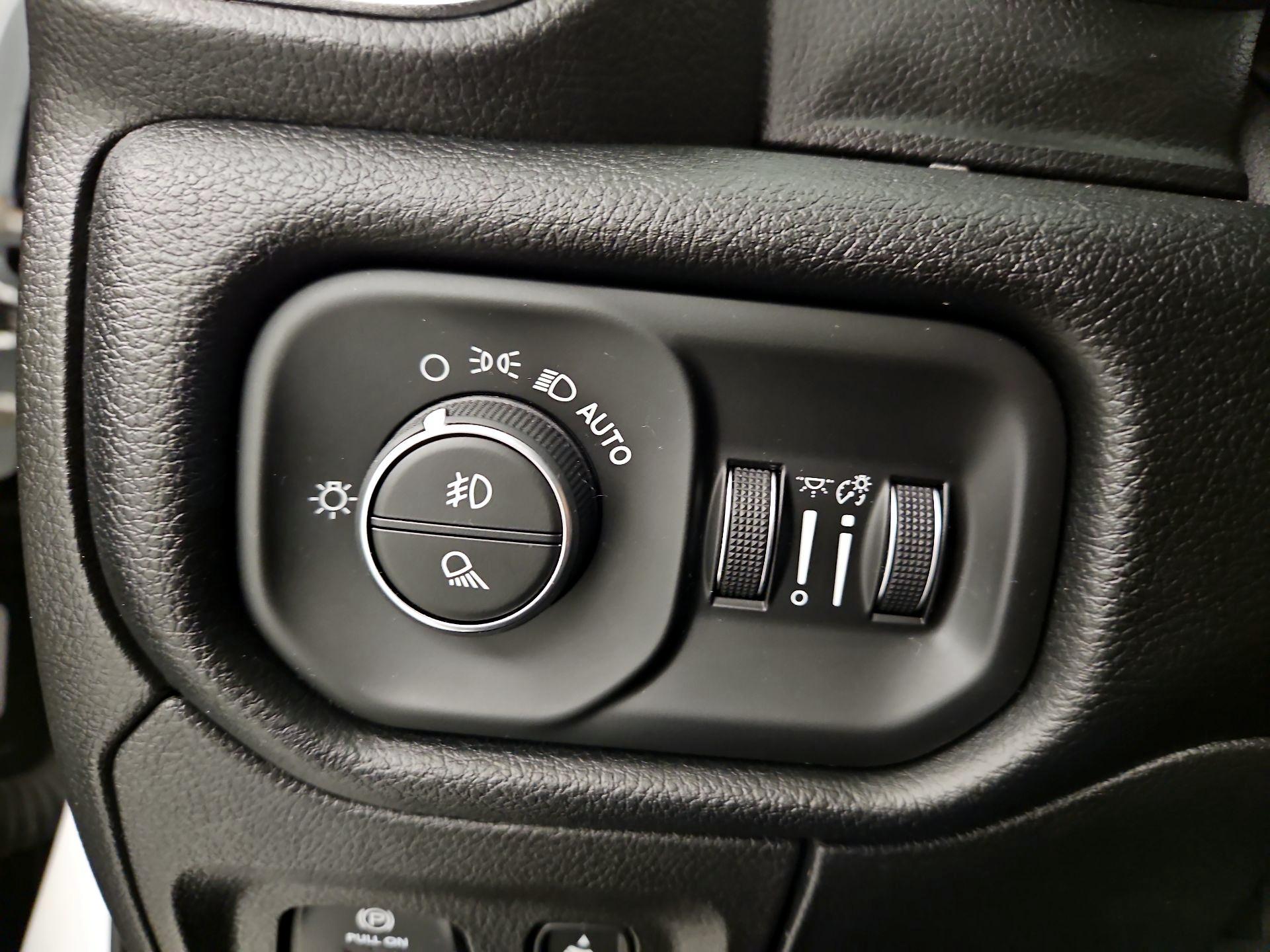Thumbnail: 2021 RAM 1500 - 13