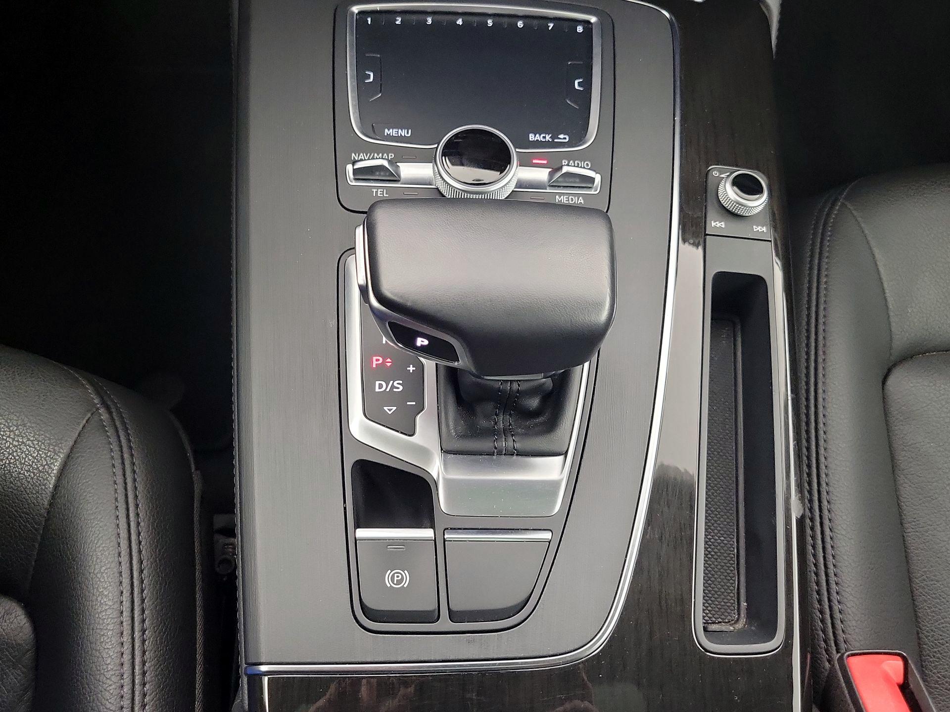 Thumbnail: 2020 Audi Q5 - 18