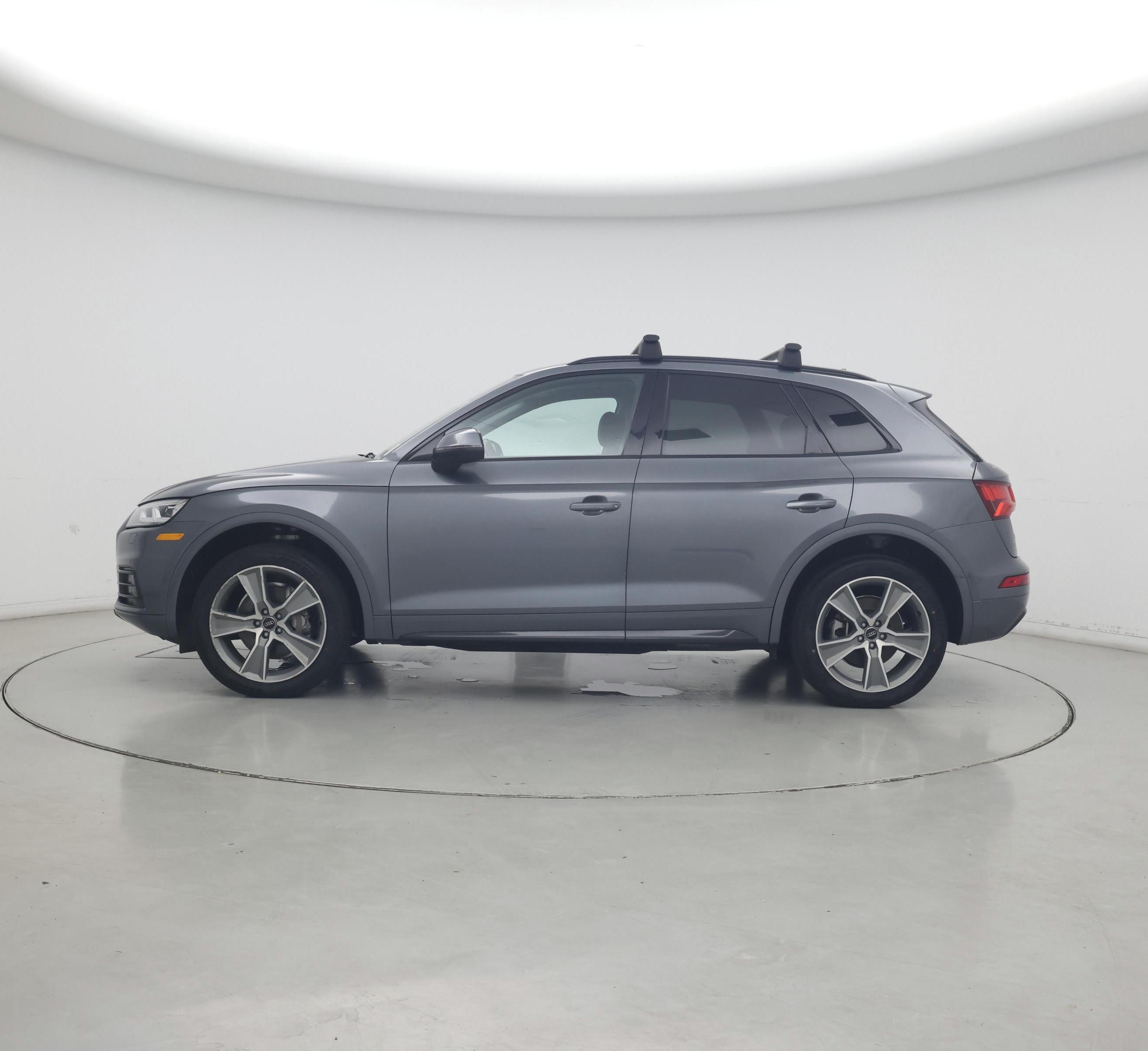 Thumbnail: 2020 Audi Q5 - 3