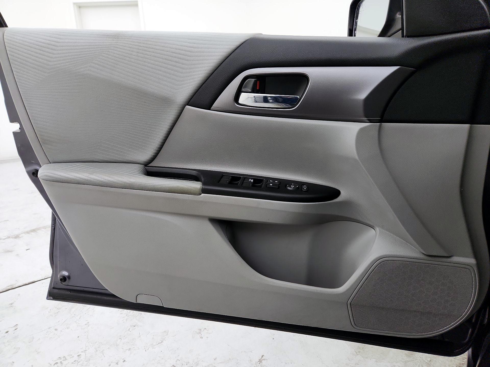 Thumbnail: 2015 Honda Accord - 12
