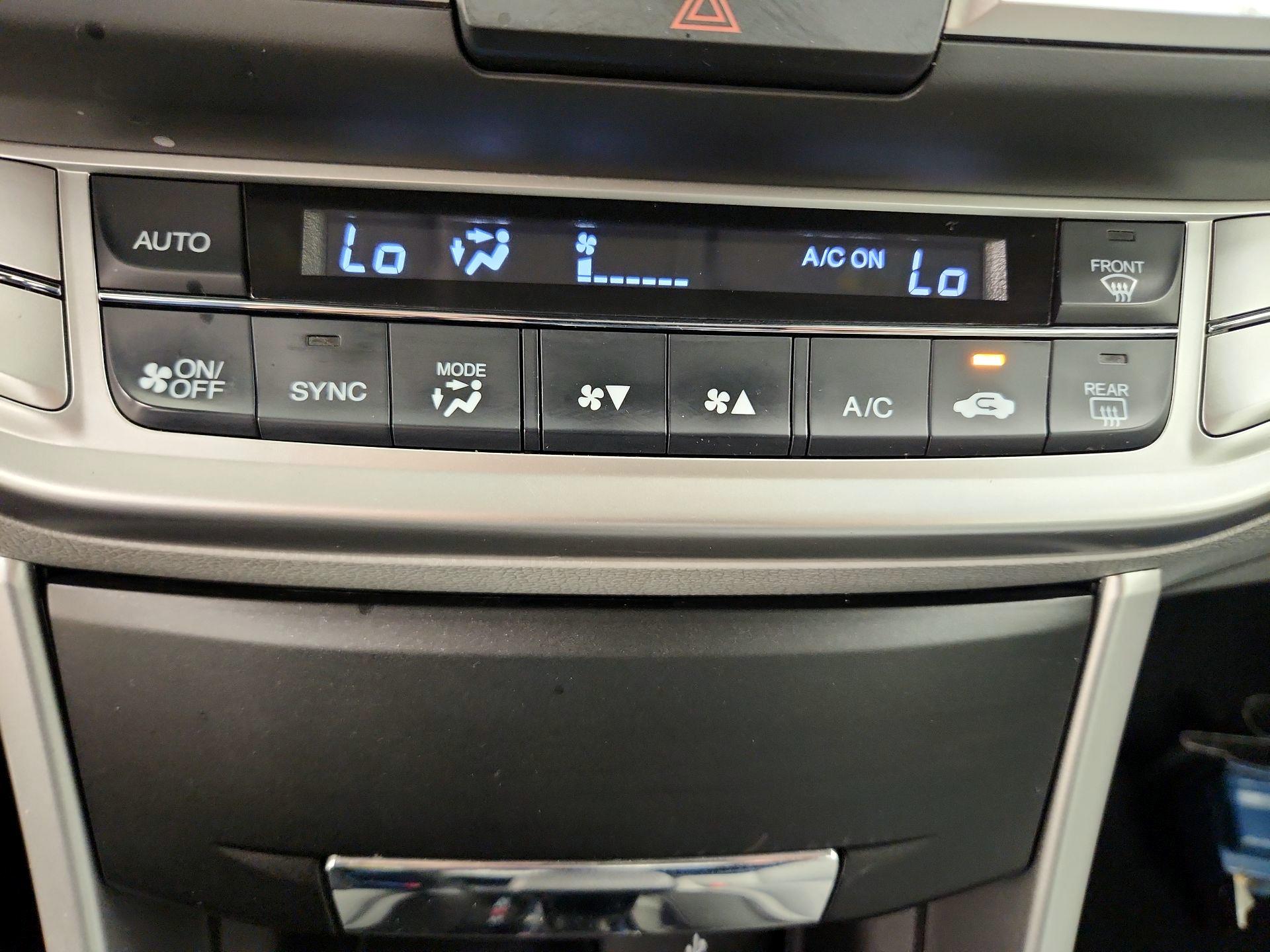 Thumbnail: 2015 Honda Accord - 16